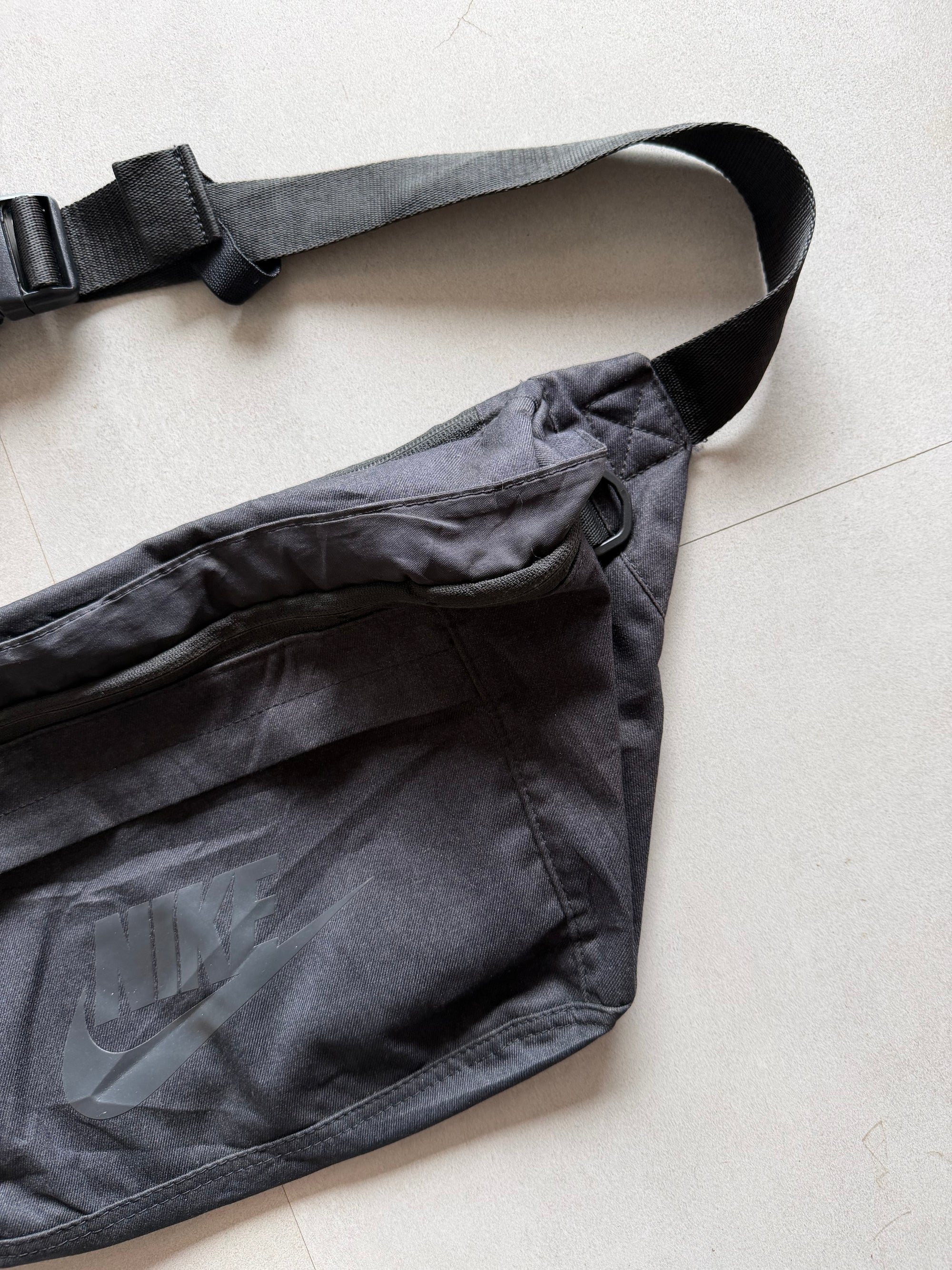 NIKE SHOULDER BAG