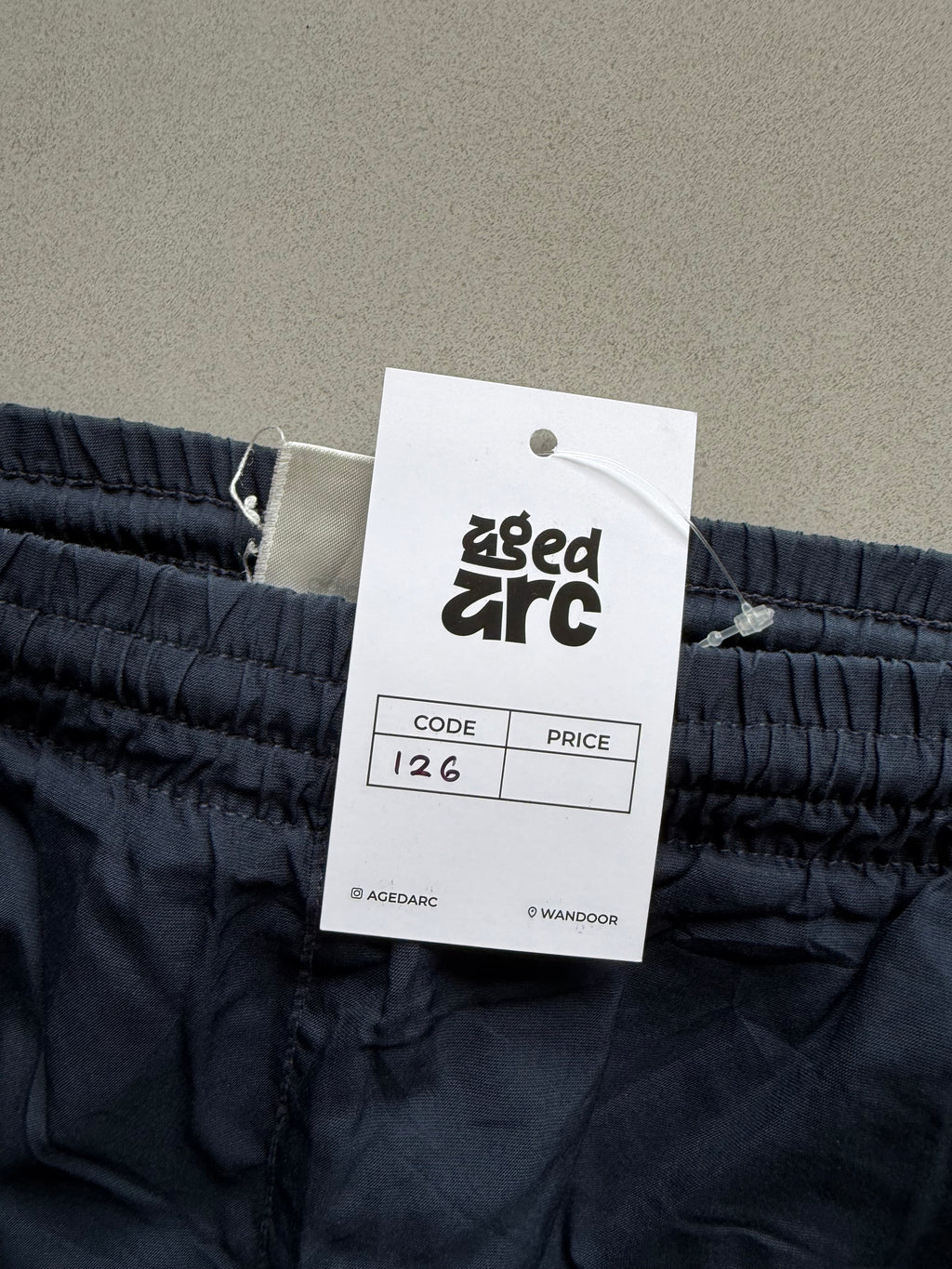 ADIDAS STRIPED TRACK PANT126 - L