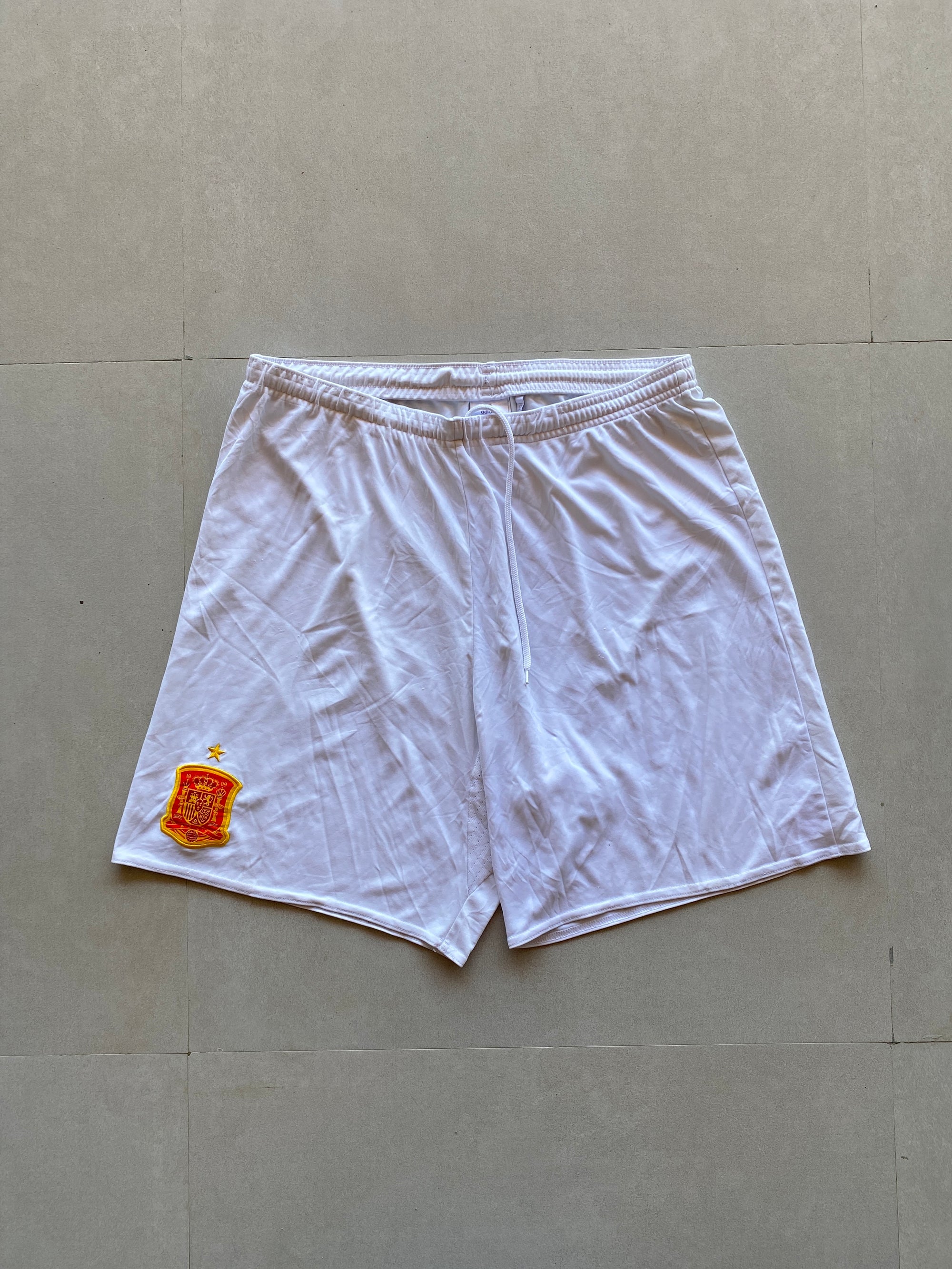 ADIDAS SPAIN SHORTS - L