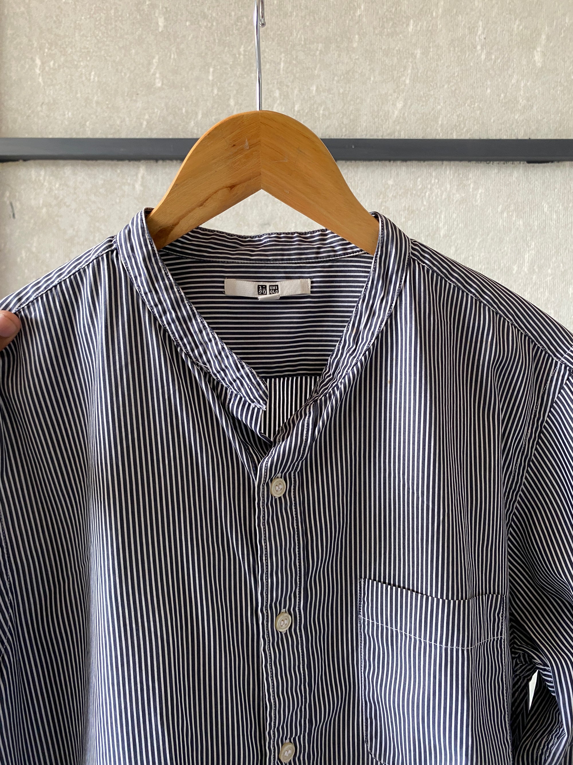 UNIQLO STRIPED SHIRT - M