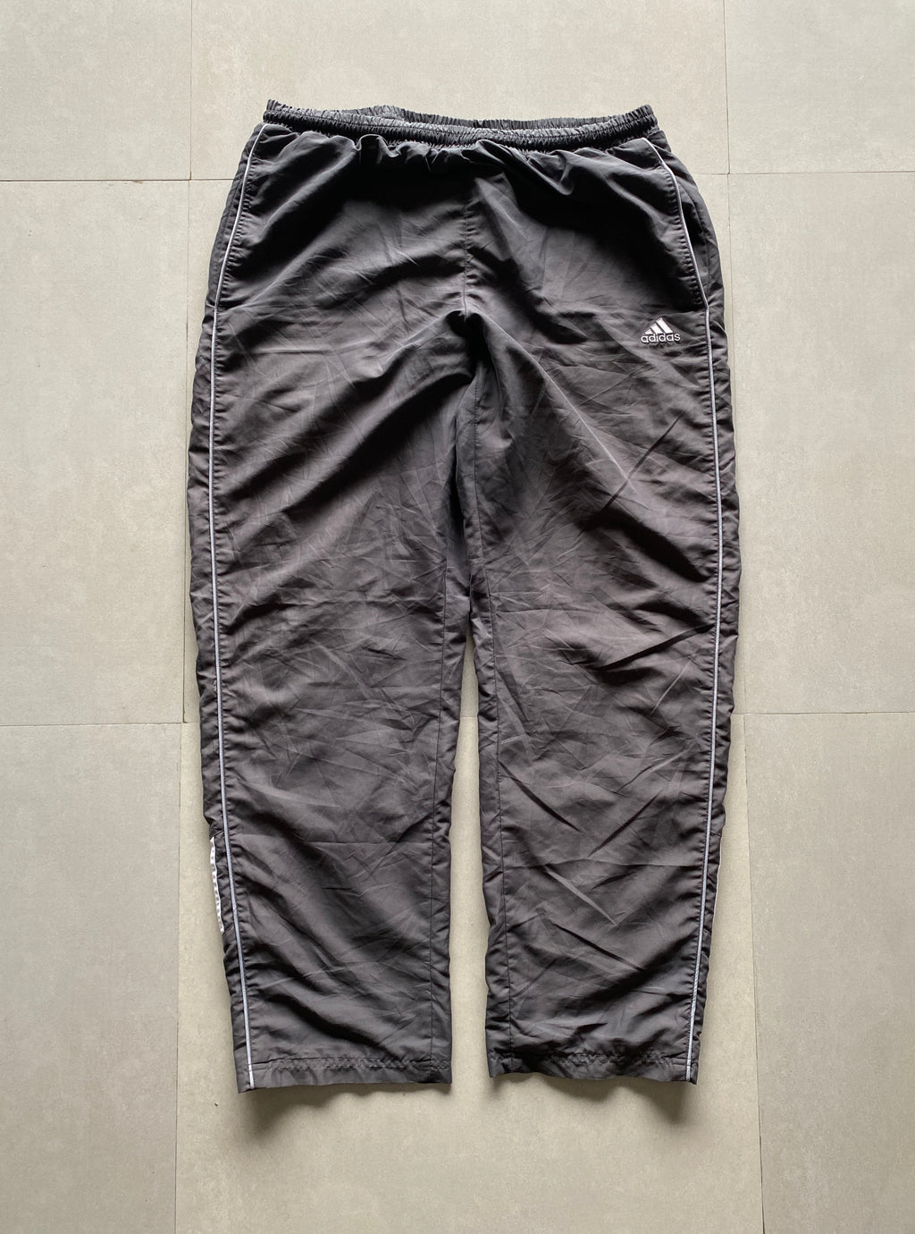 ADIDAS BAGGY TRACK PANT - L