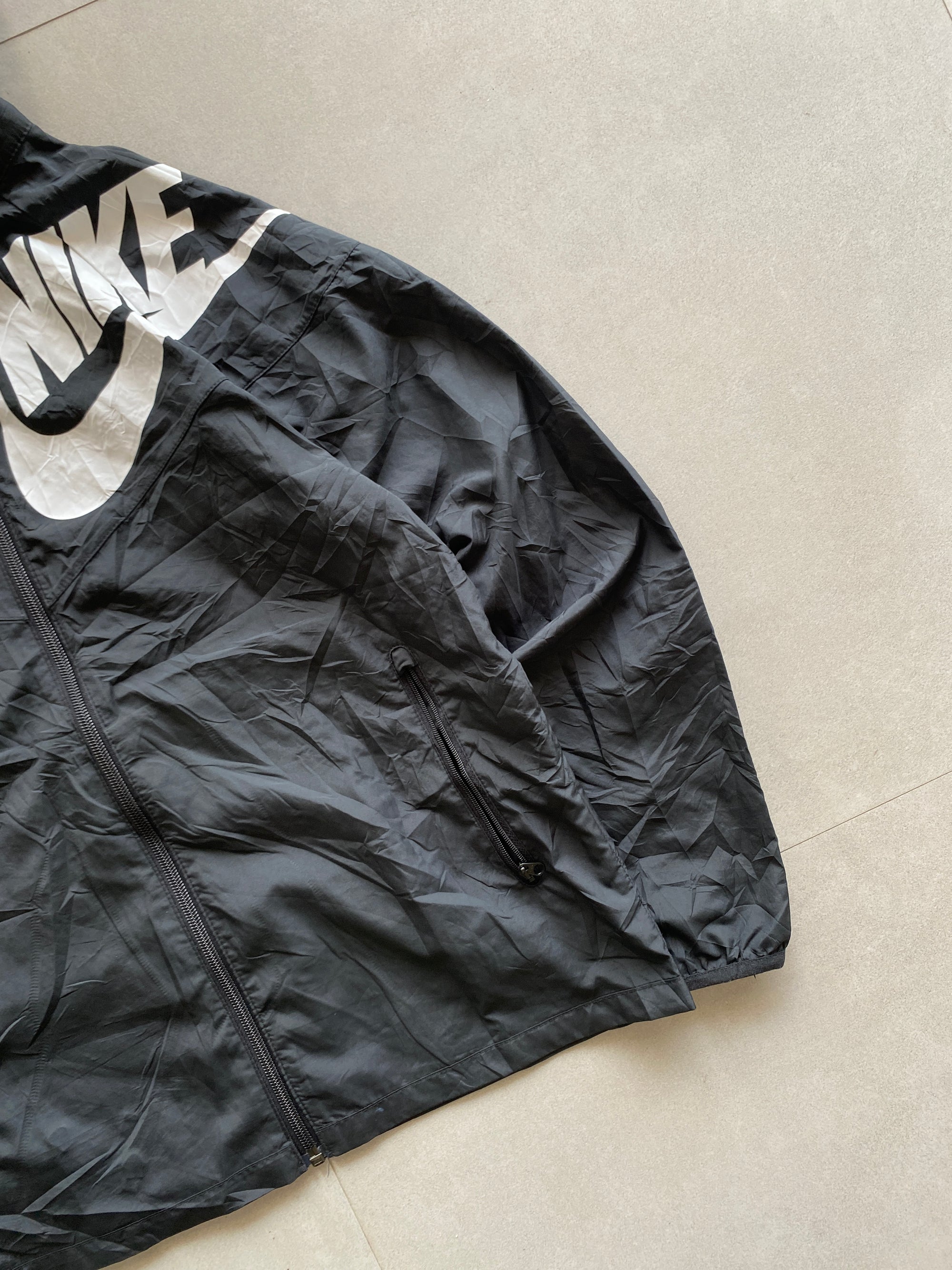 NIKE BIG LOGO JACKET - XS