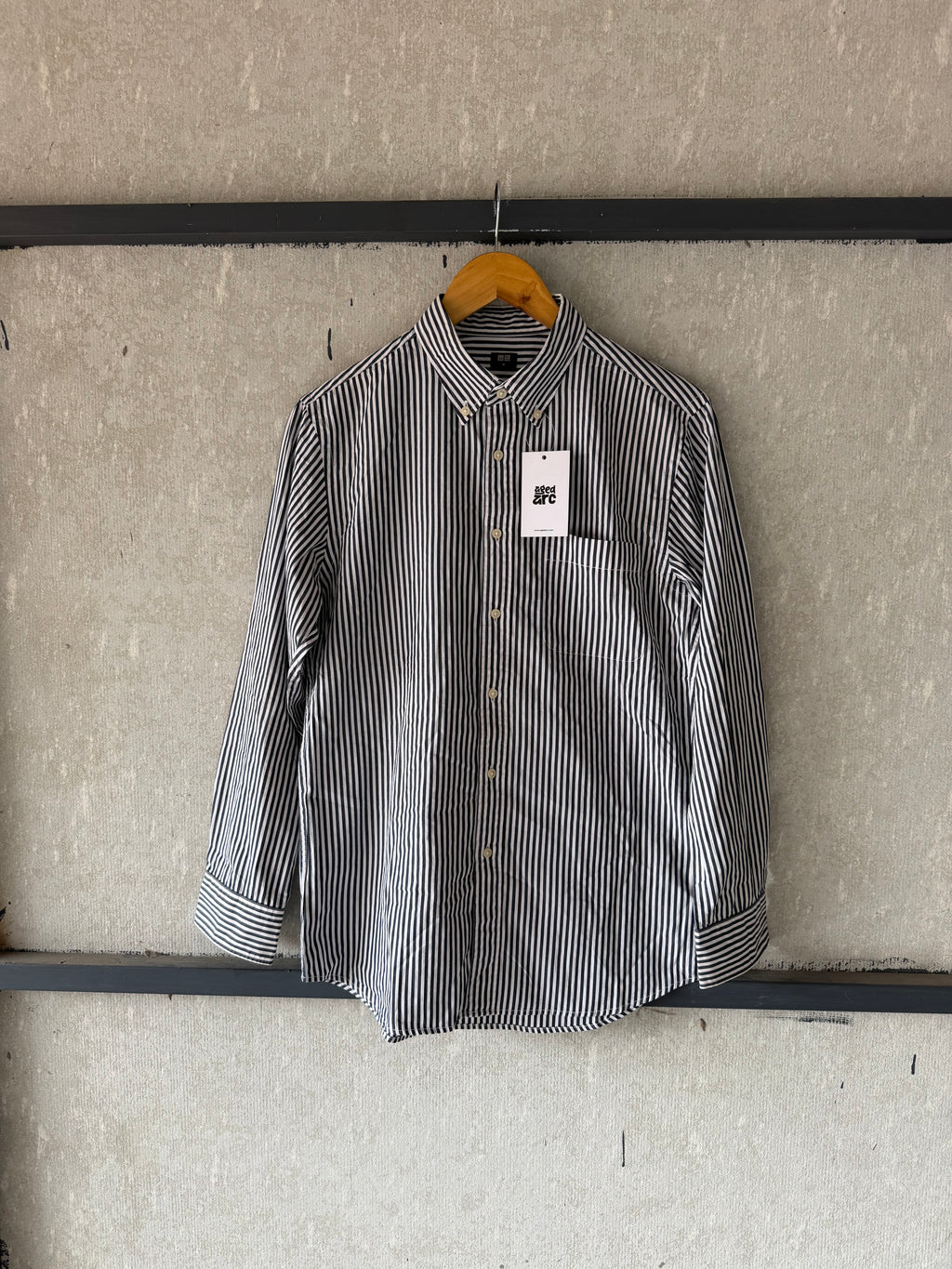 UNIQLO STRIPED SHIRT ST196 - XS