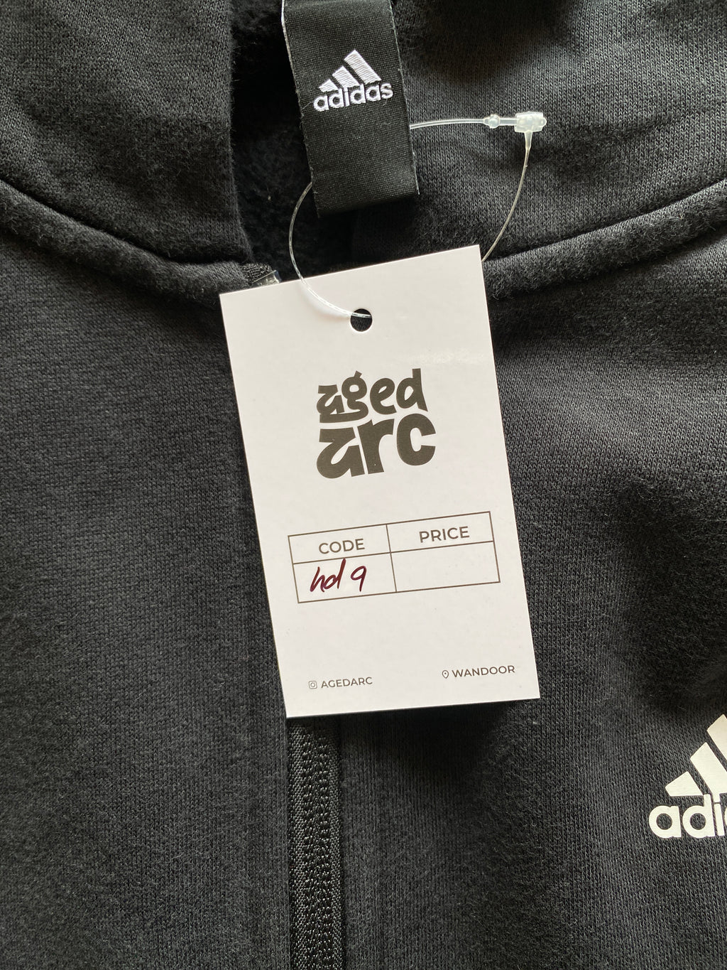 ADIDAS STRIPED JACKET - M