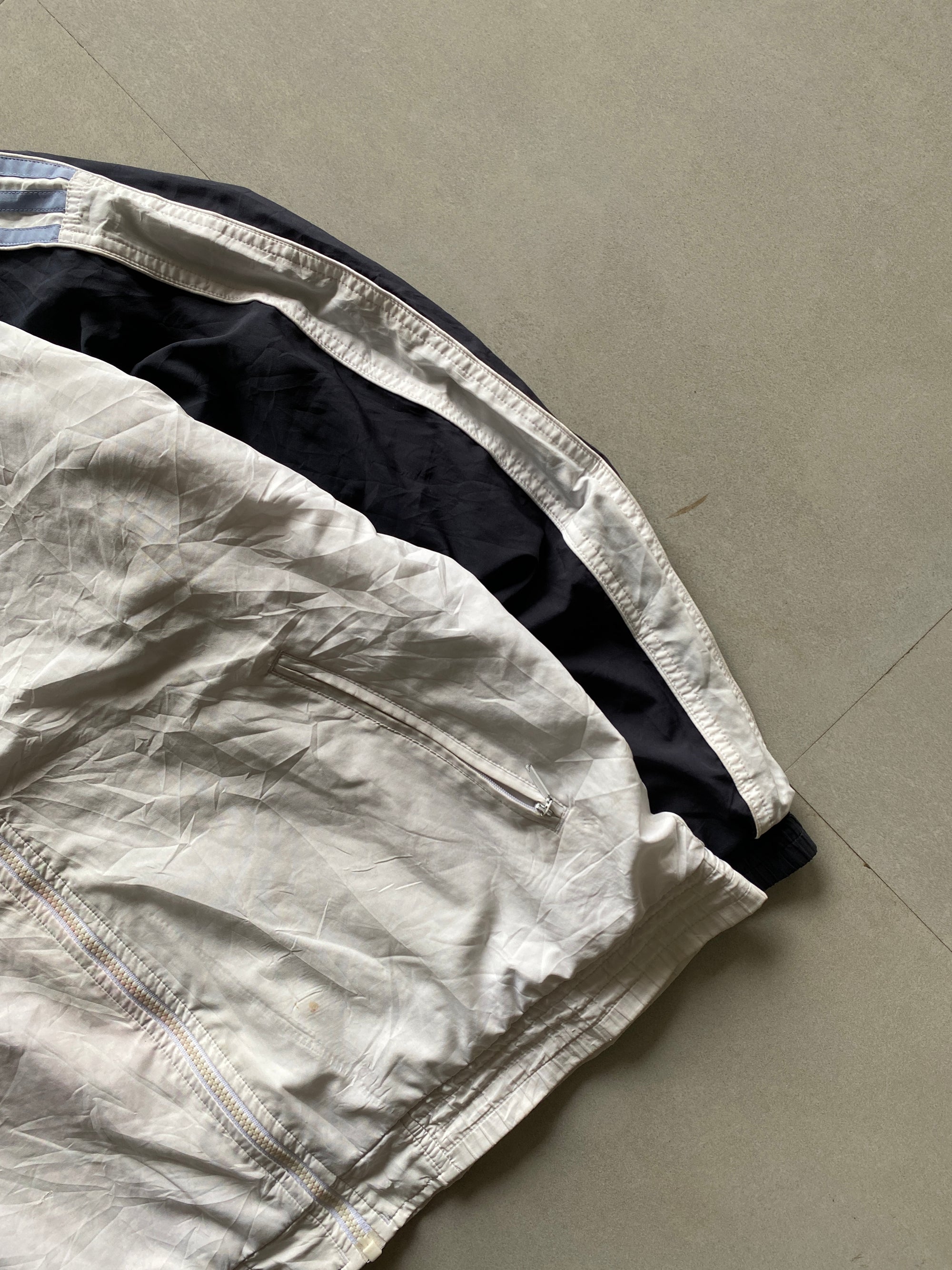VINTAGE ADIDAS JACKET - XL