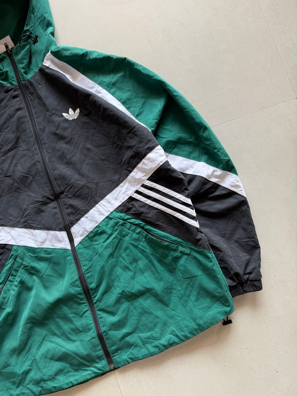 ADIDAS ORGINALS HOODED JACKET - L