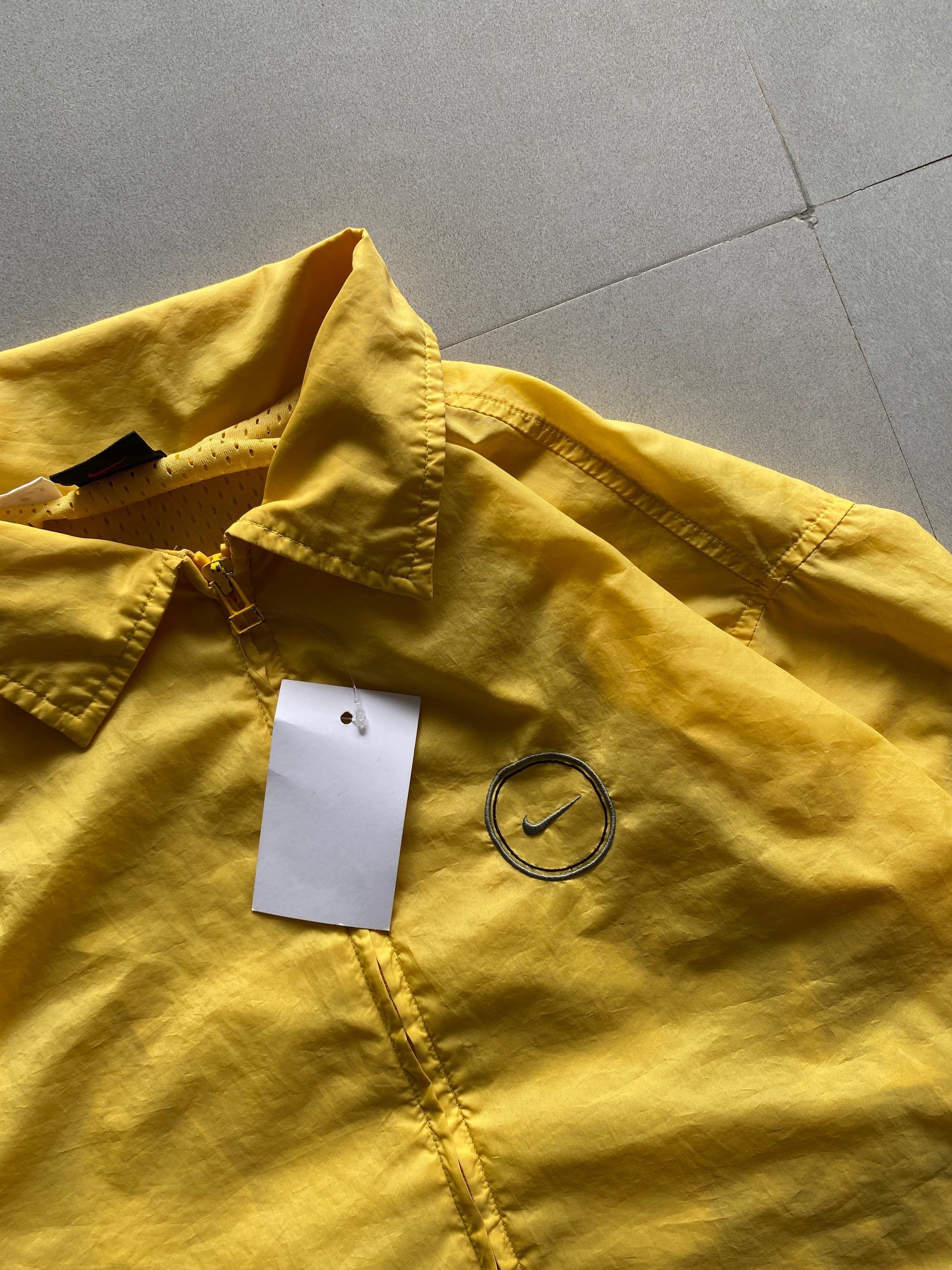VINTAGE NIKE SPELL OUT JACKET - XL