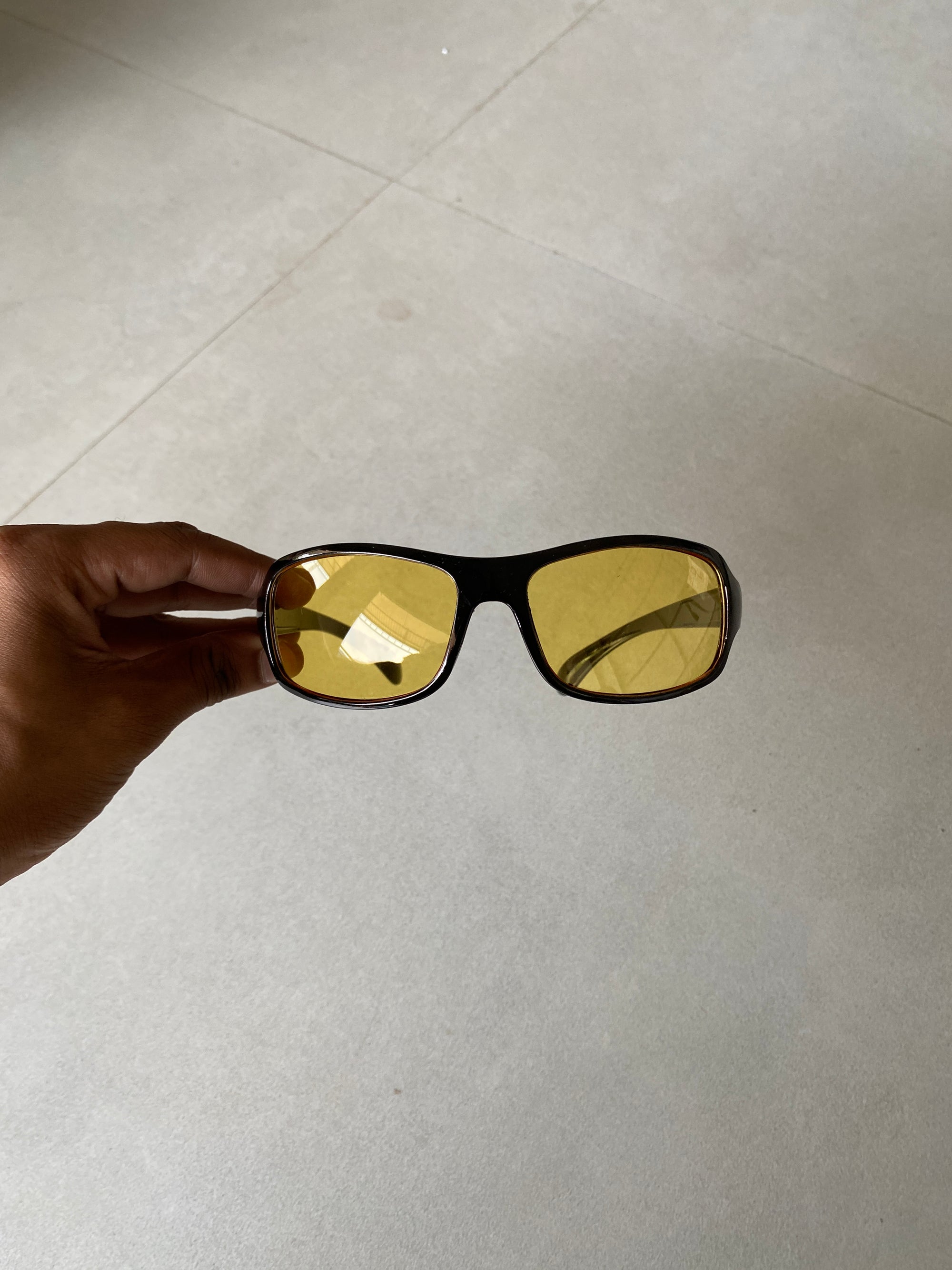 UV PROTECTED SUNGLASESS