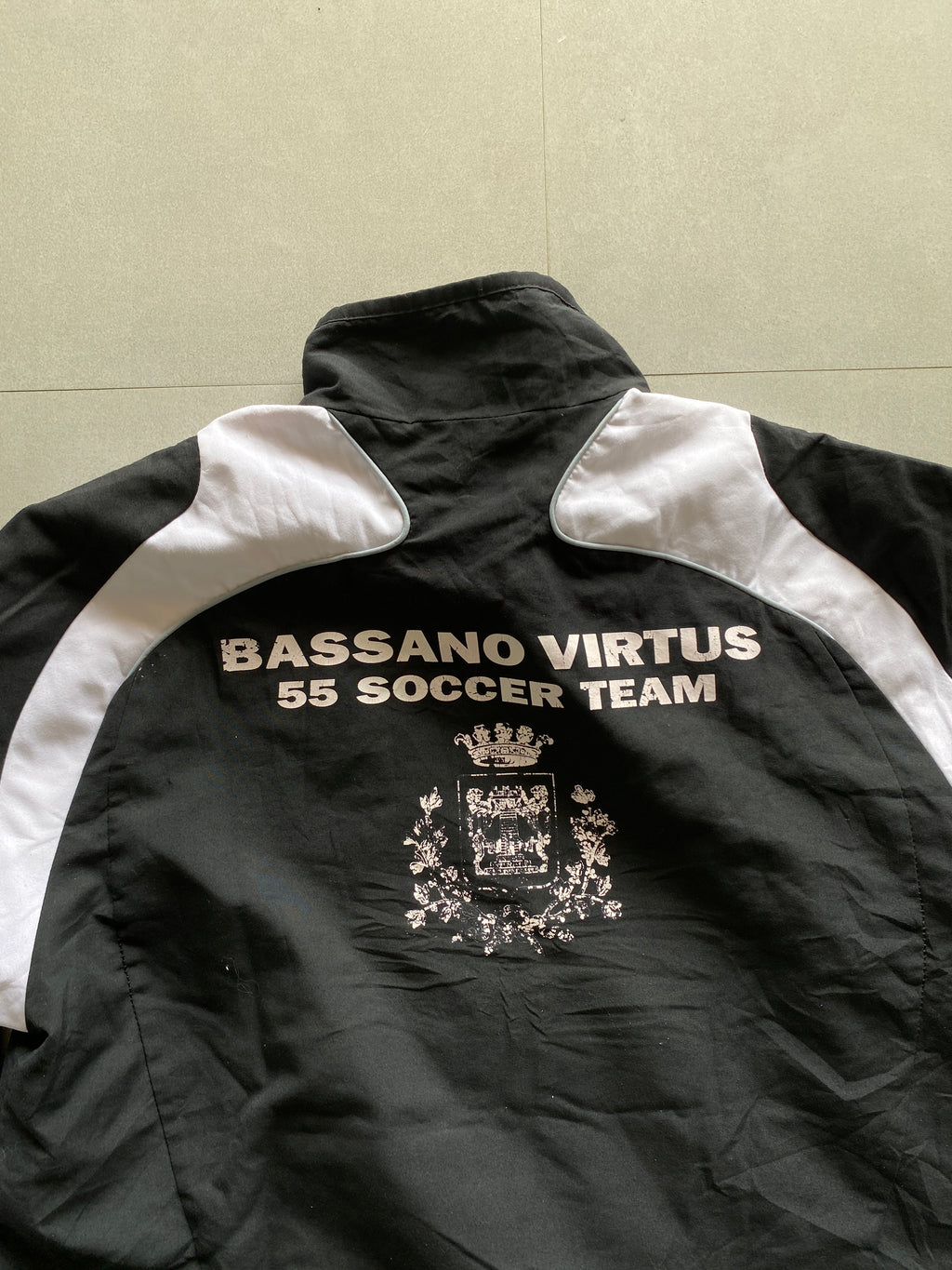 VINTAGE ADIDAS STRIPED JACKET -M