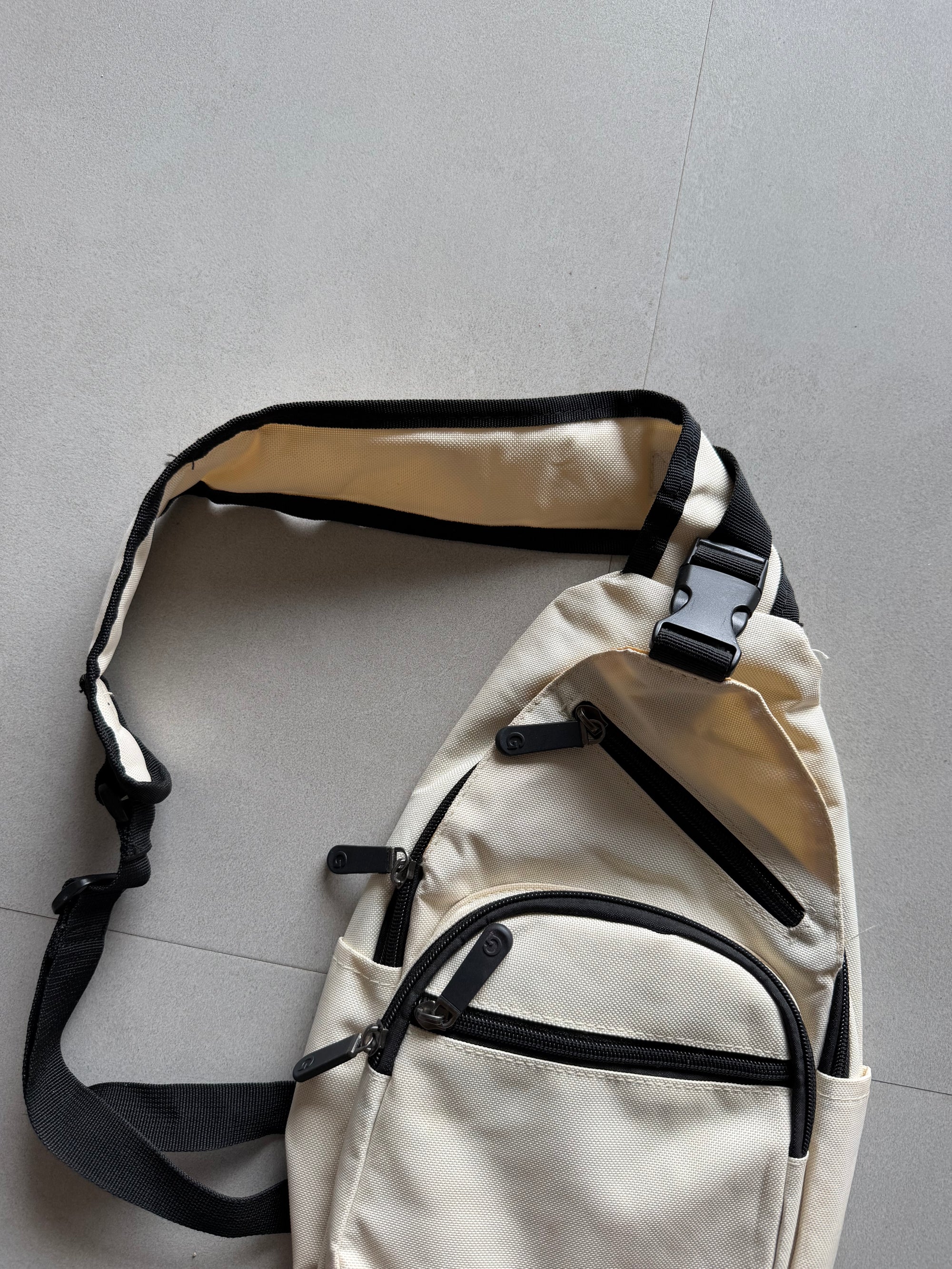 CROSS BODY BAG