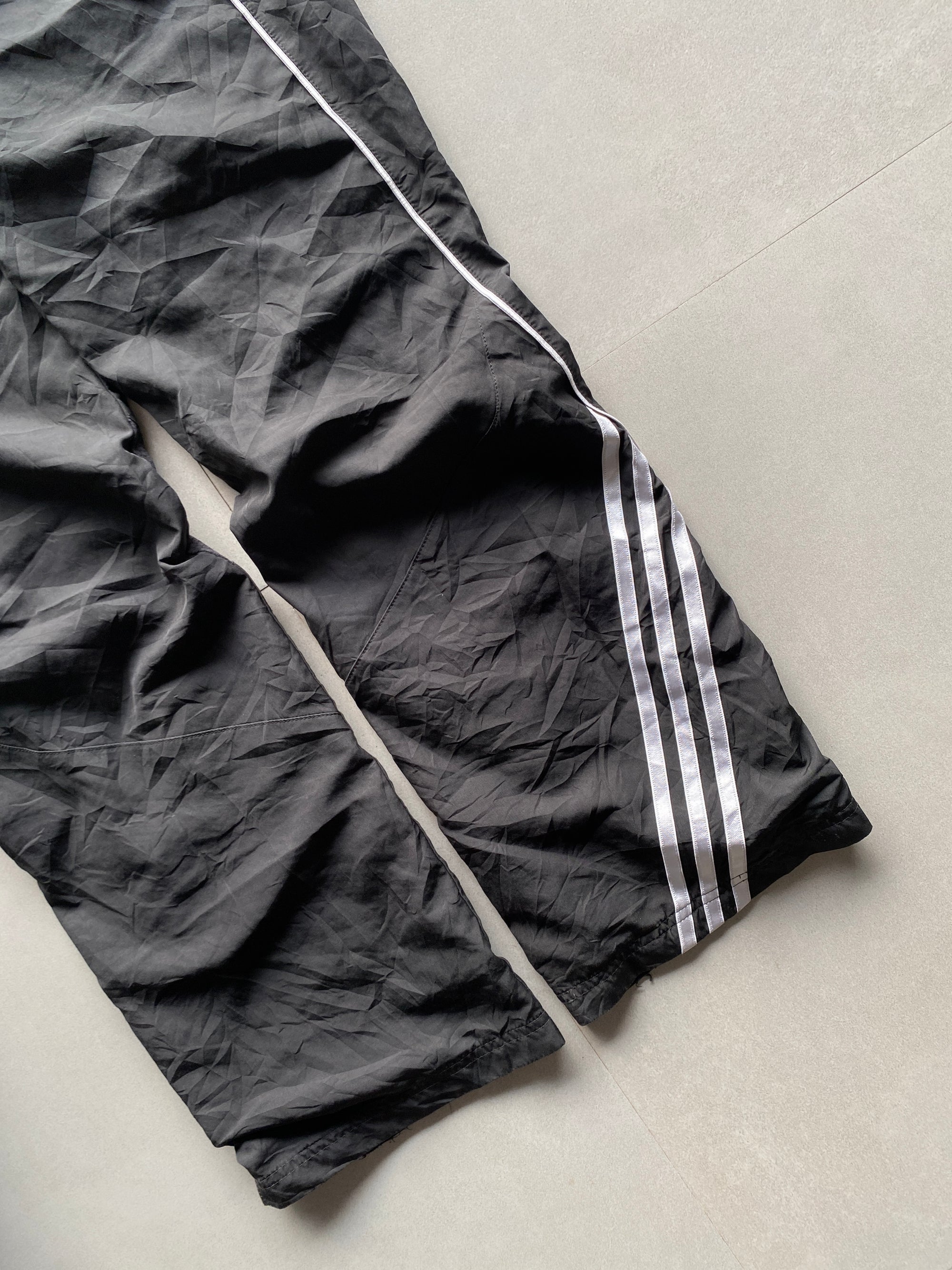 ADIDAS STRIPED TRACK - M