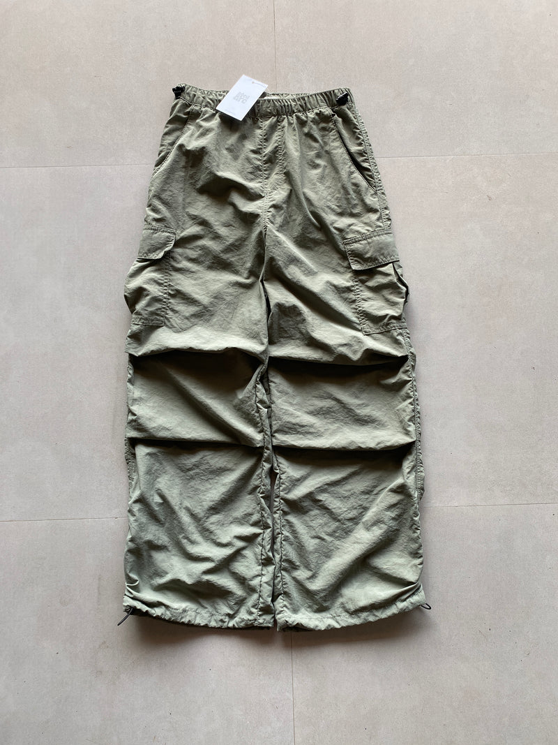 BAGGY PARACHUTE TRACK PANT -