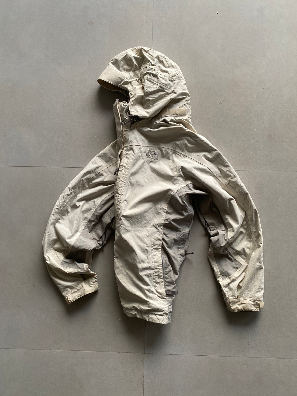 THE NORTH FACE HYVENT JACKET - L