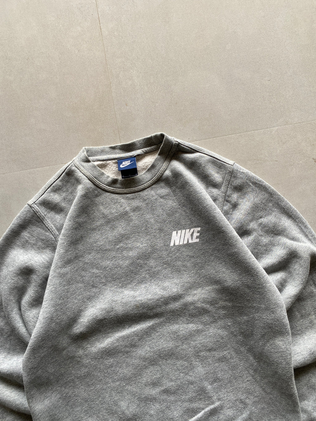 VINTAGE NIKE CREW NECK - M