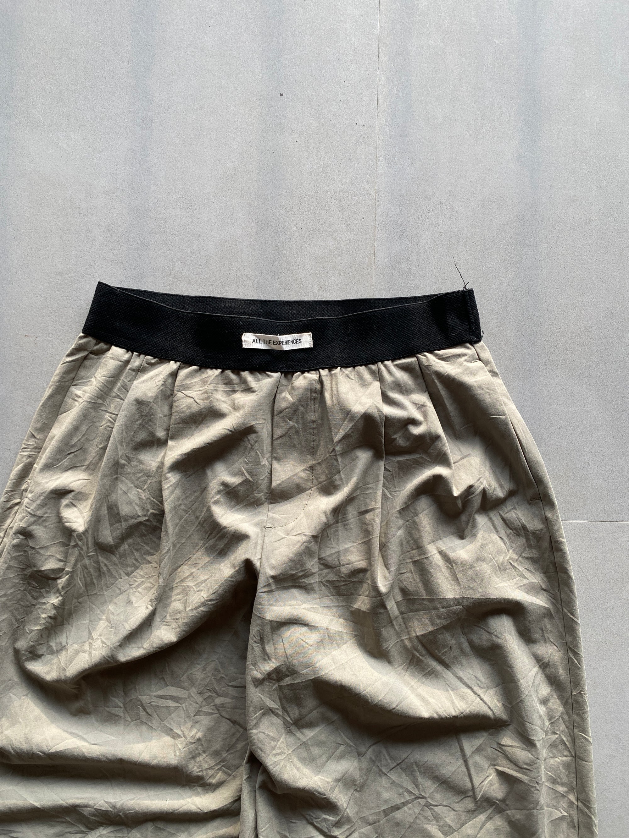 BERSHKA BAGGY TRACK - S