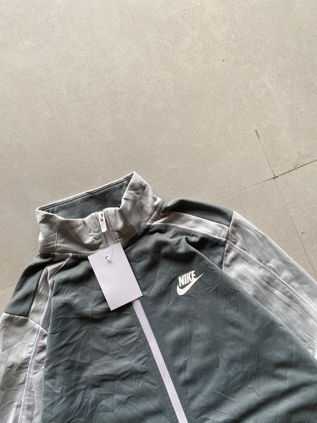 NIKE SOLID JACKET - S