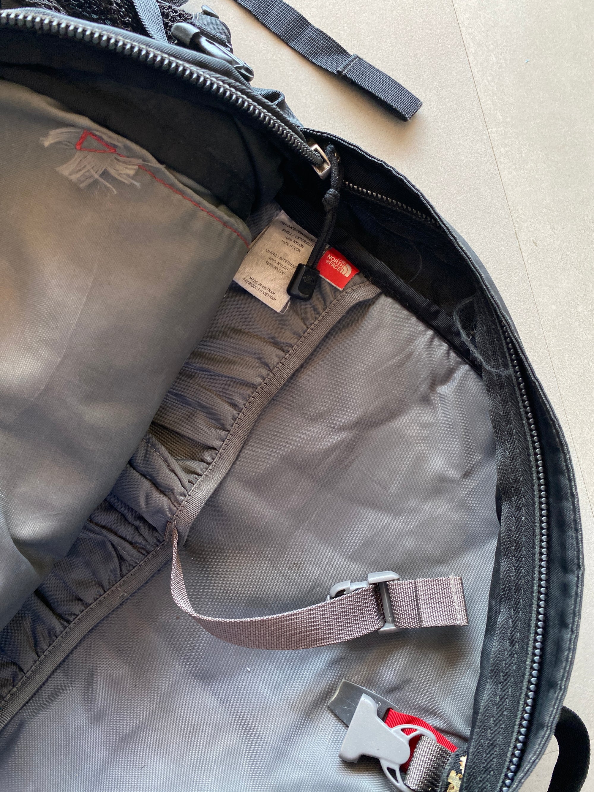 THE NORTH FACE BOREALIS HIKING BAG