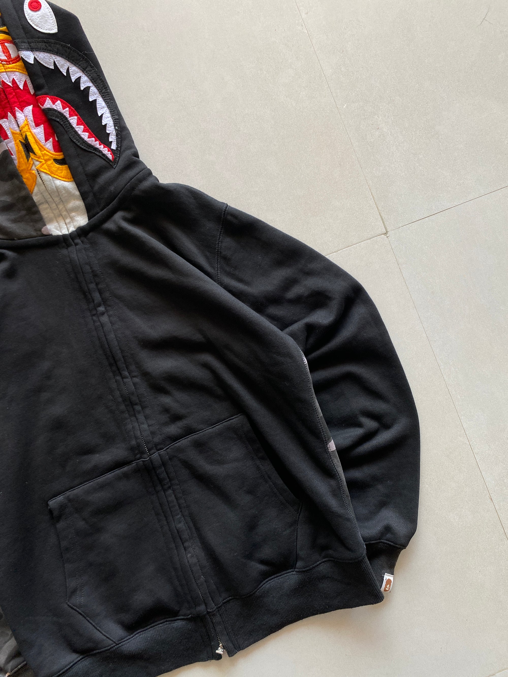 BAPE SHARK HOODIE - S