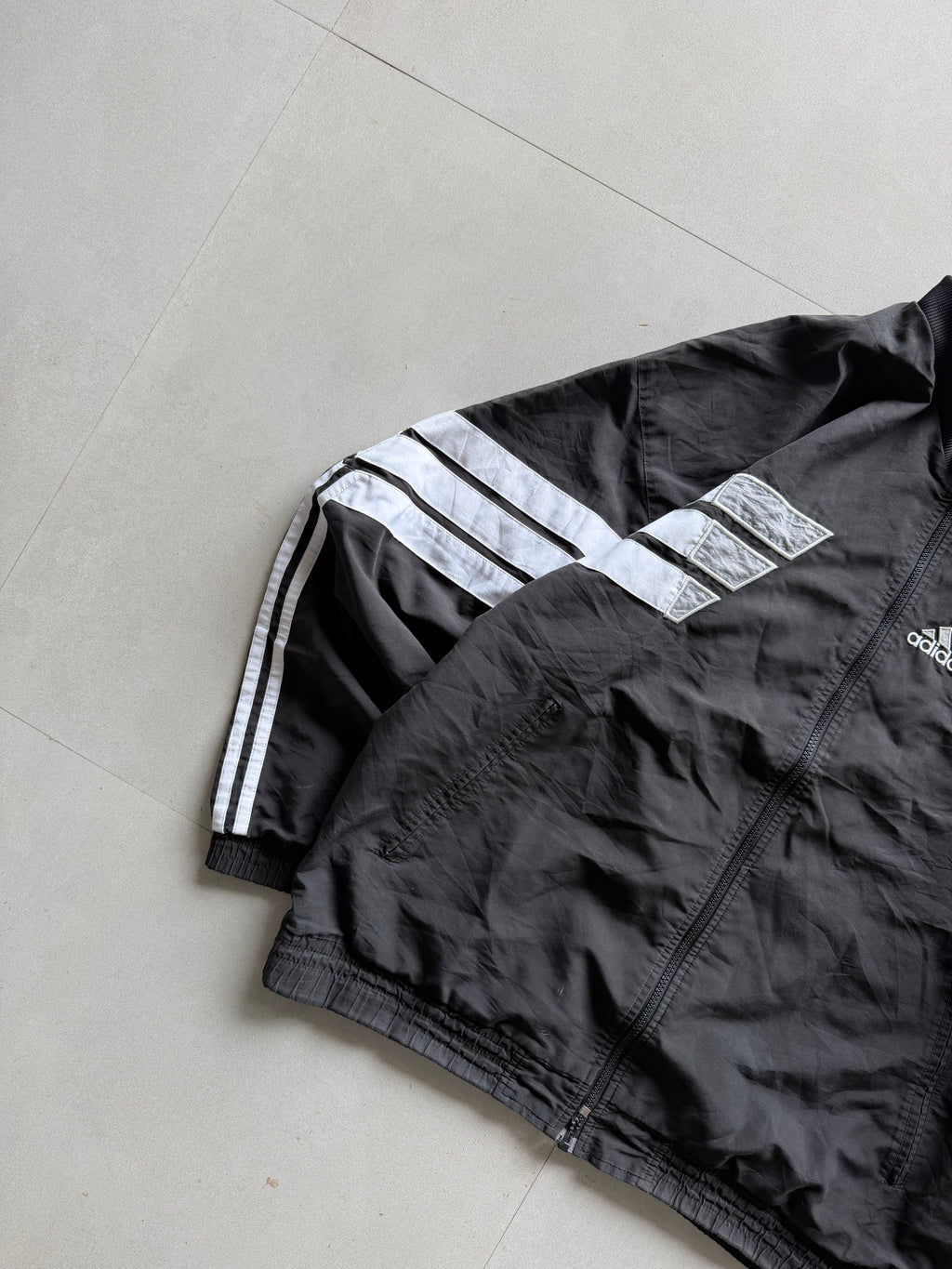 VINTAGE ADIDAS STRIPED JACKET - XL