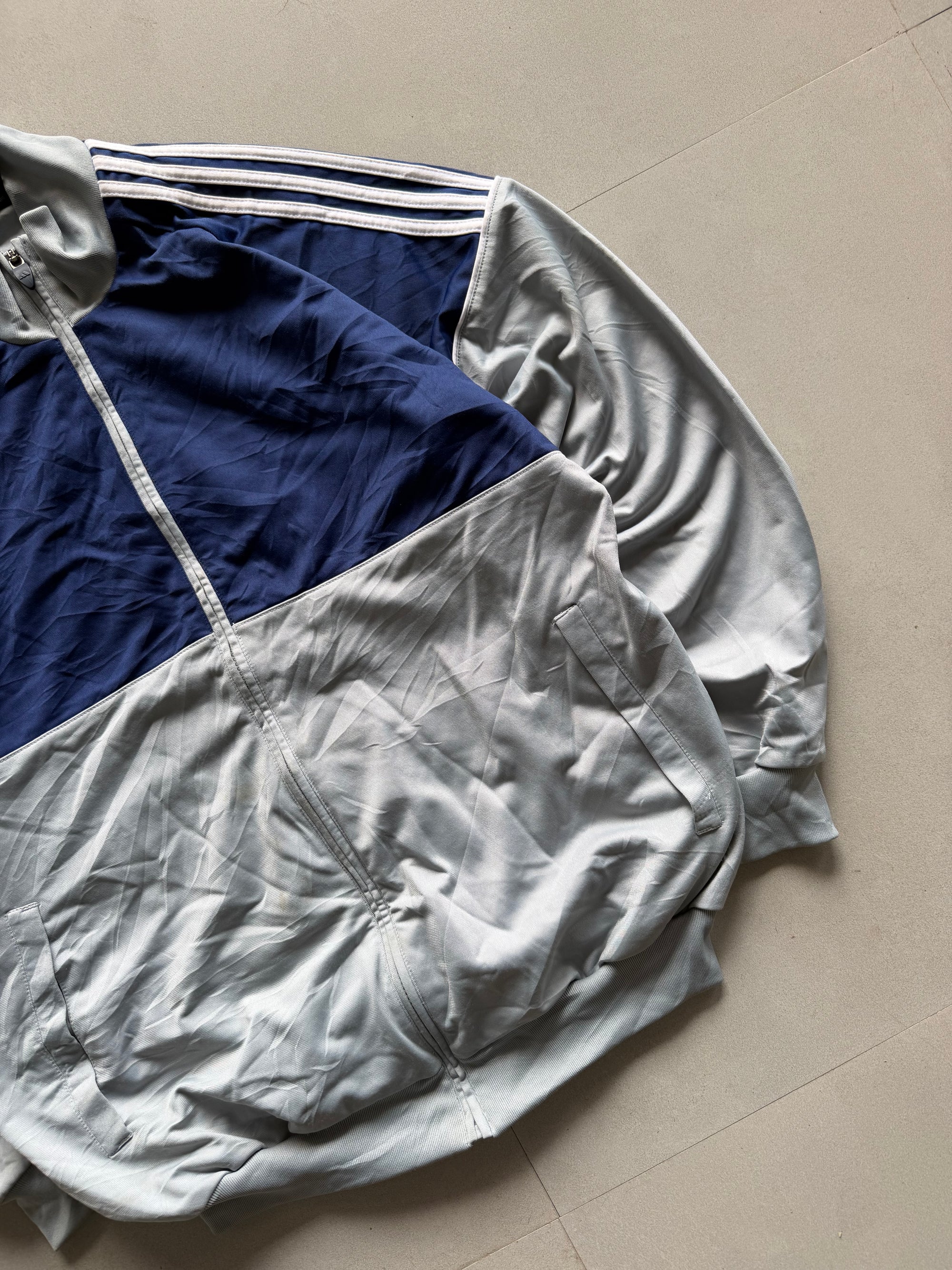 ADIDAS STRIPED JACKET - M