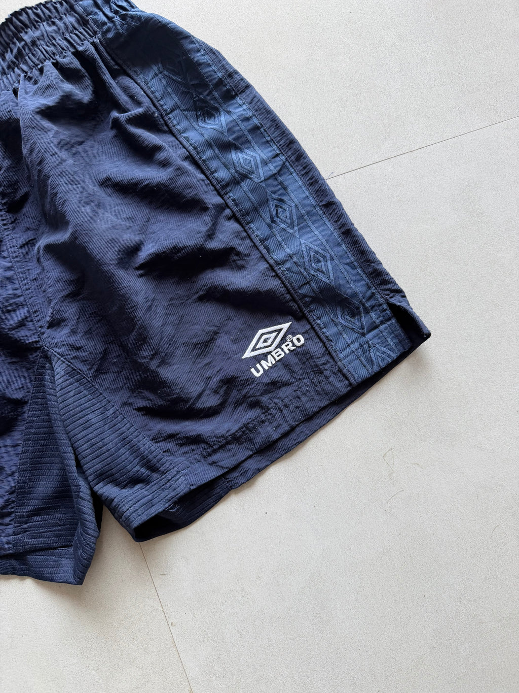 90S UMBRO ENGALAD SHORTS - S