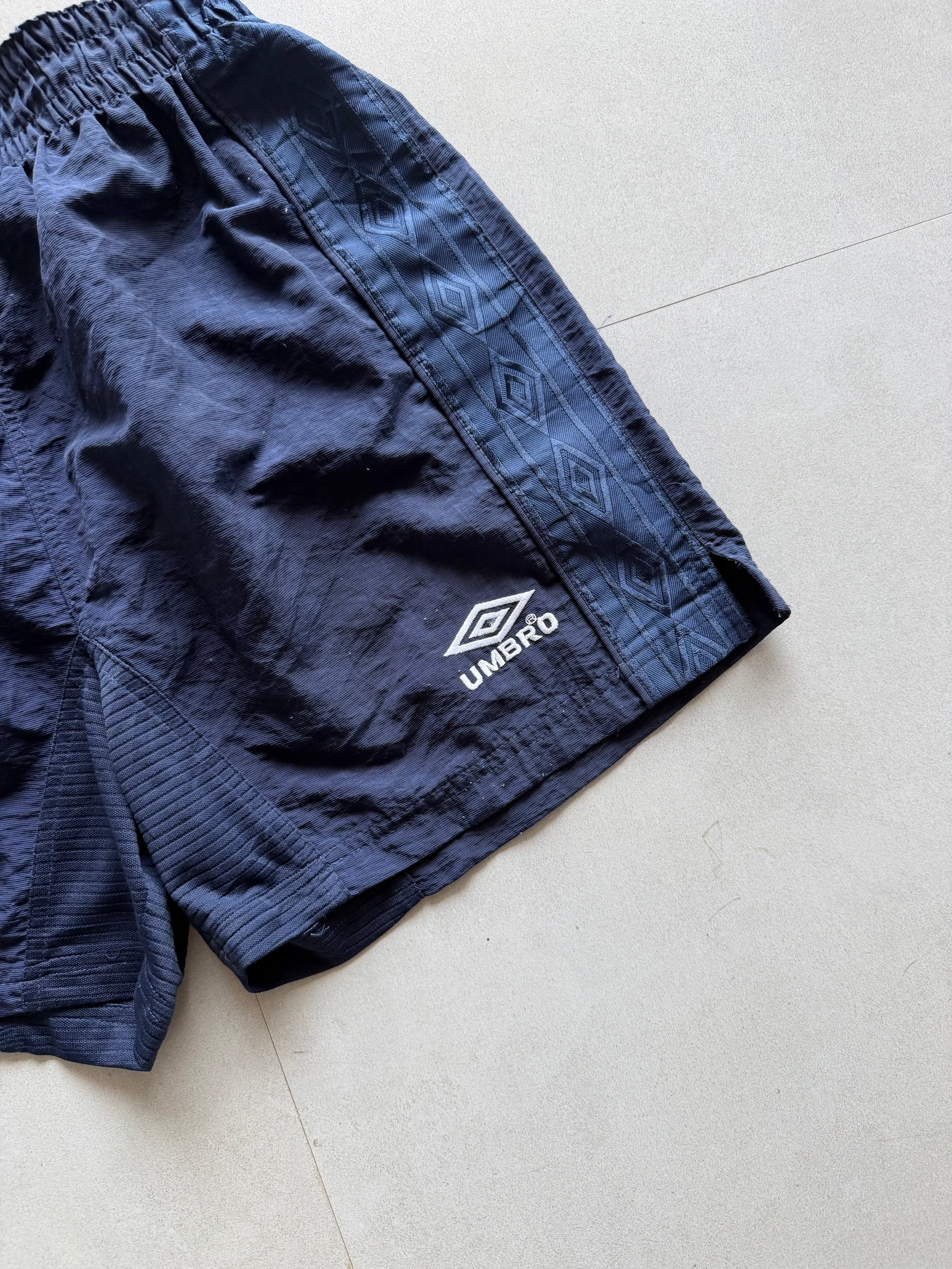 90S UMBRO ENGALAD SHORTS - S
