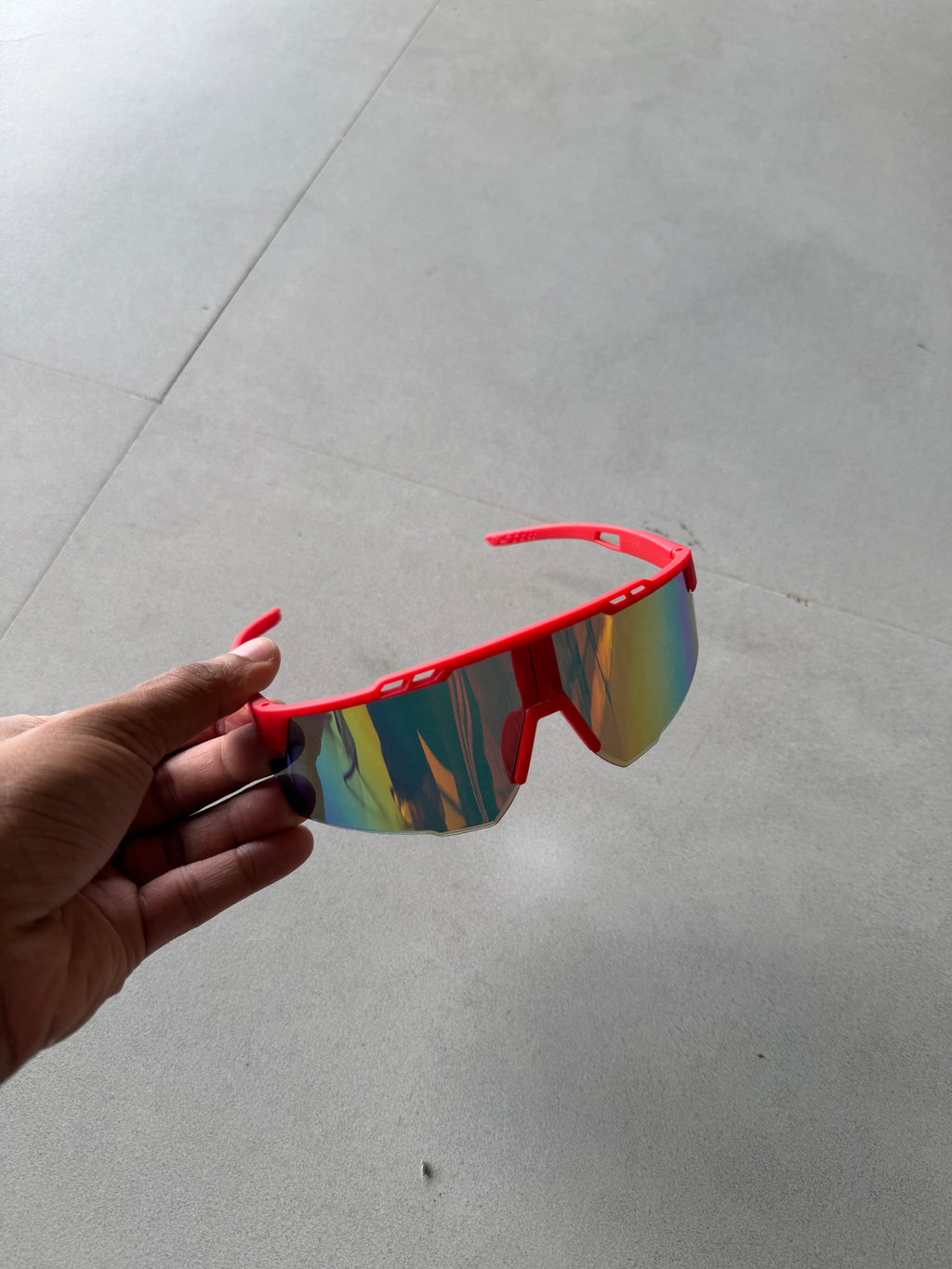 UV PROTECTED SPORTS GOGGLES