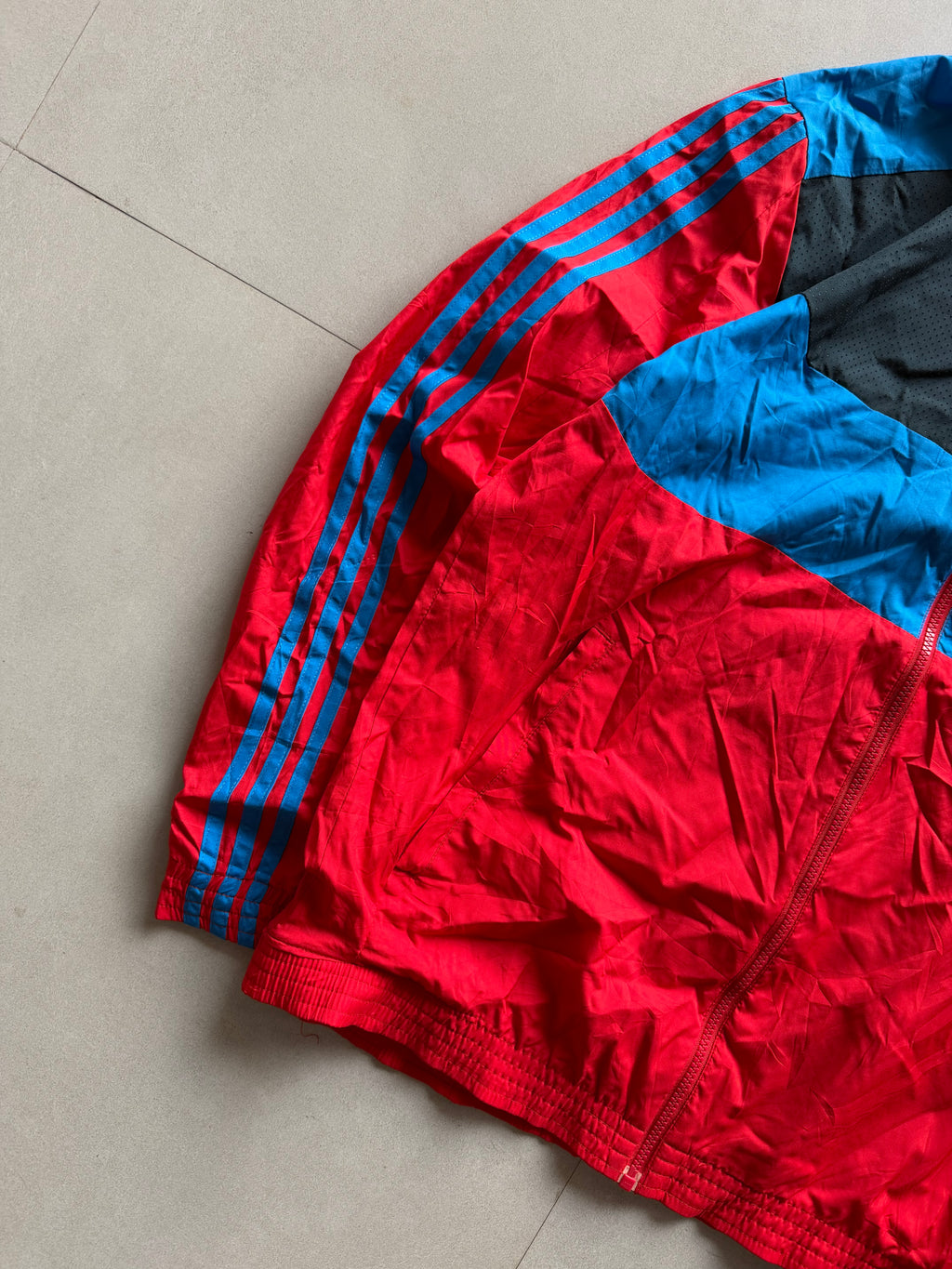 ADIDAS STRIPED JACKET - L