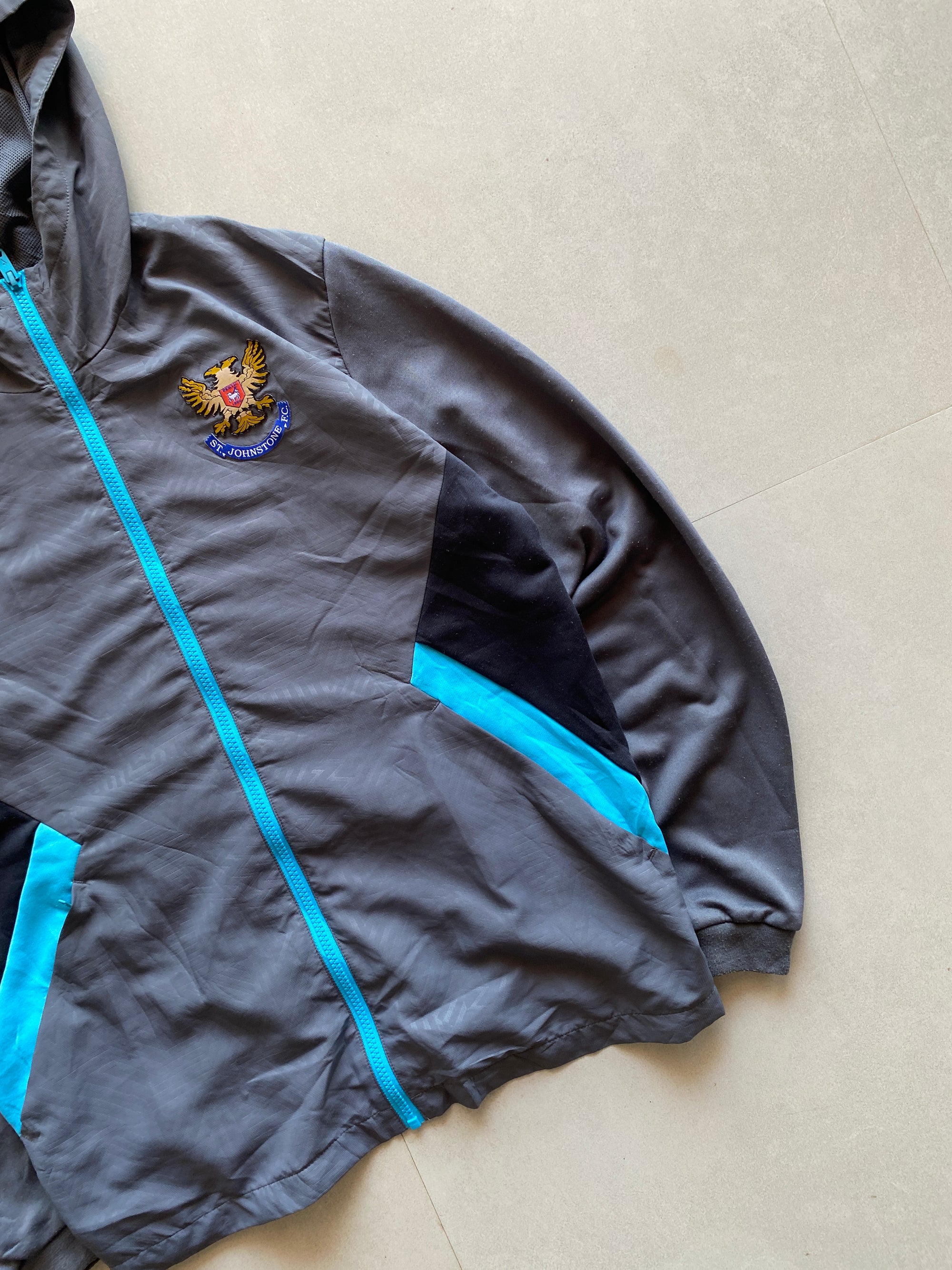 MACRON ST JOHNSTONE FC JACKET - M