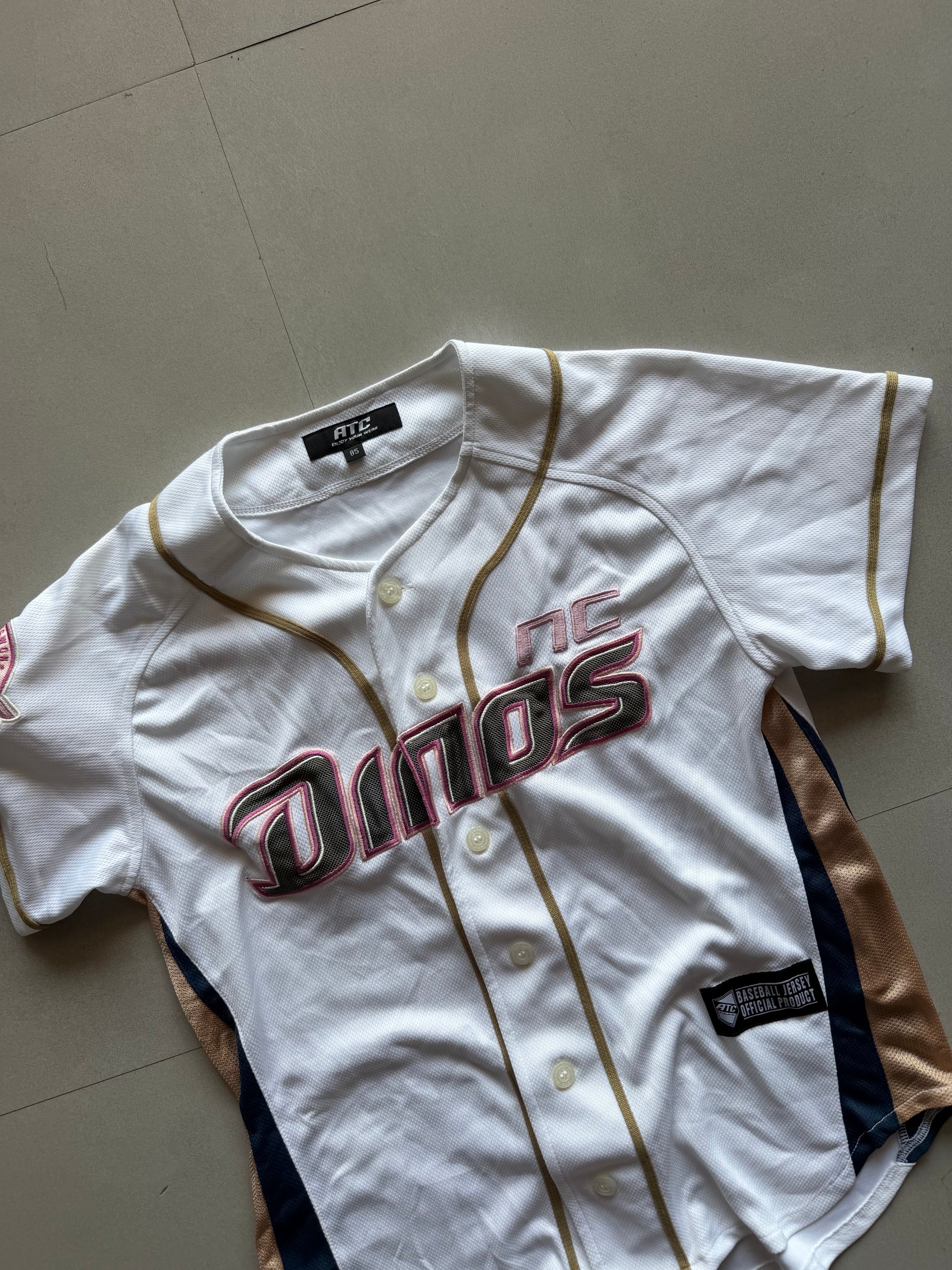 NC DINOS MLB JERSEY - XS