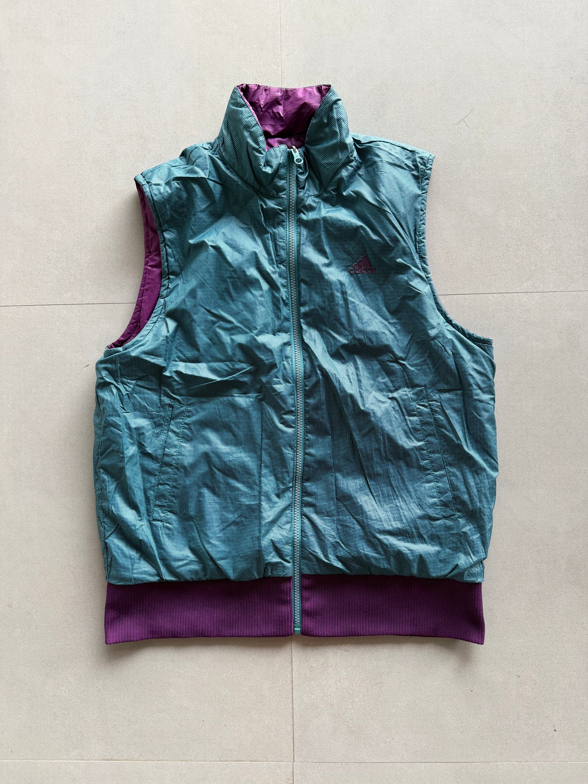 REVERSIBLE SLEEVLES VEST - S