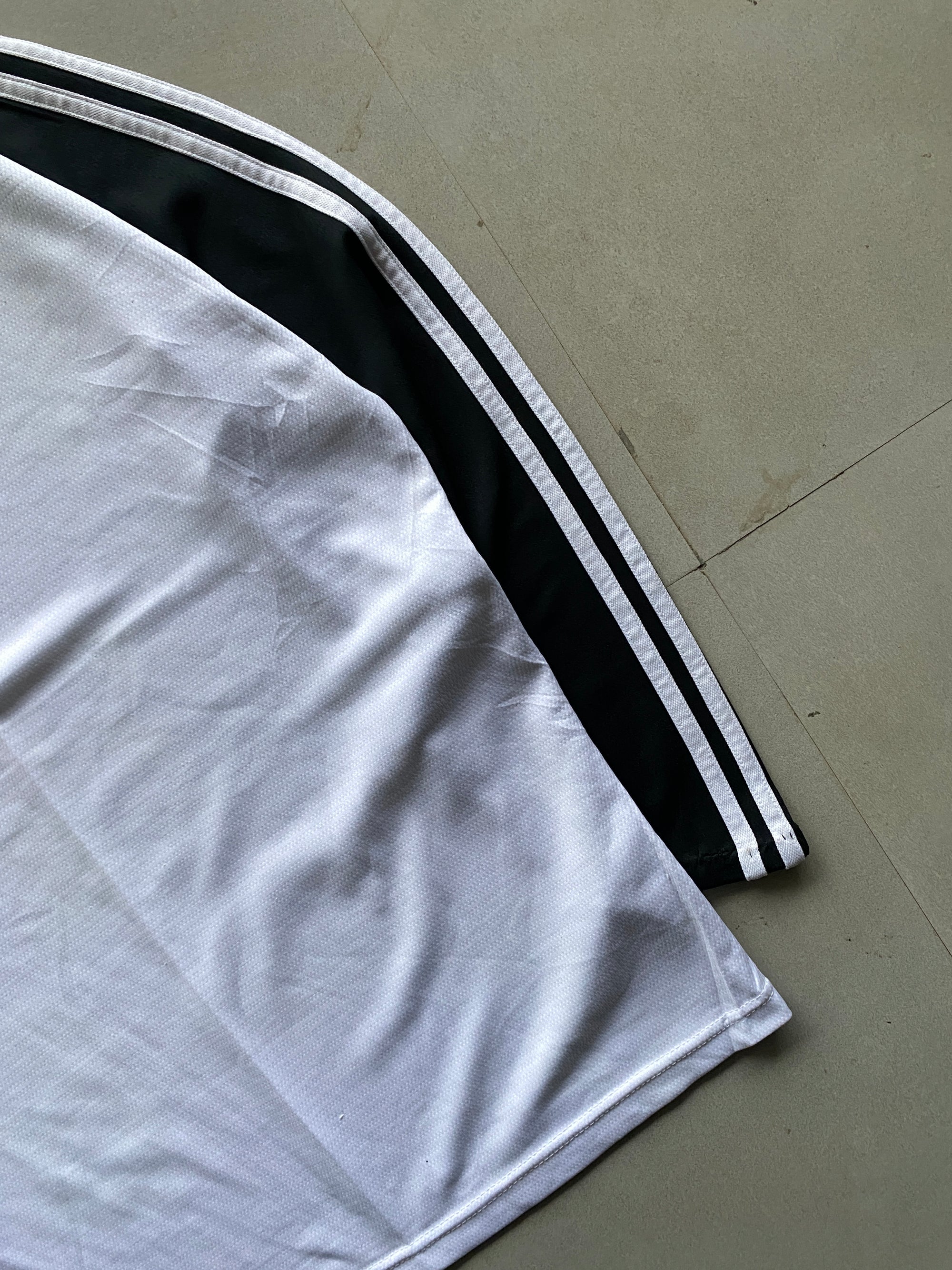 ADIDAS DRI - FIT FULL SLEEVE TEE - M