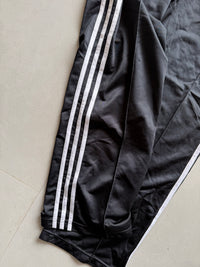 ADIDAS BAGGY STRIPED TRACK PANT114 - M