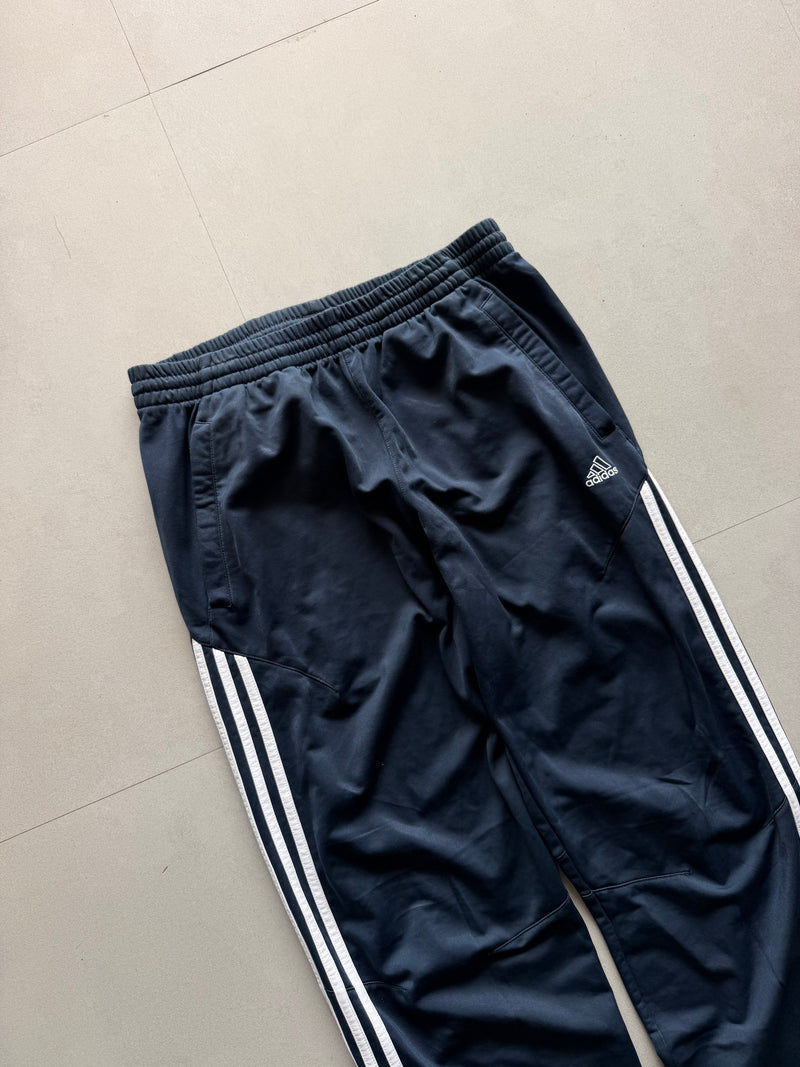 ADIDAS STRIPED TRACK PANT16 - M
