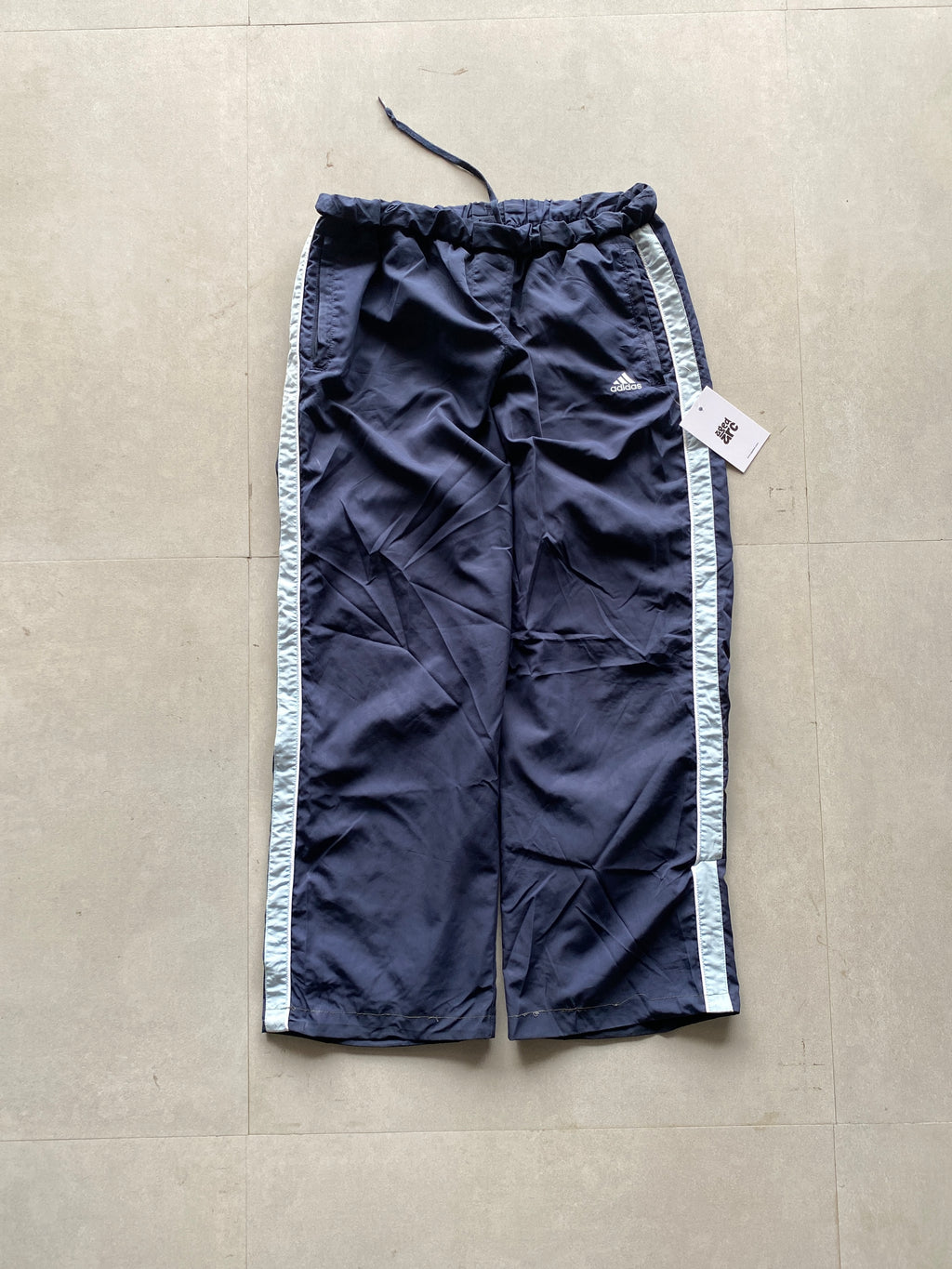 ADIDAS BAGGY TRACK PANT - M