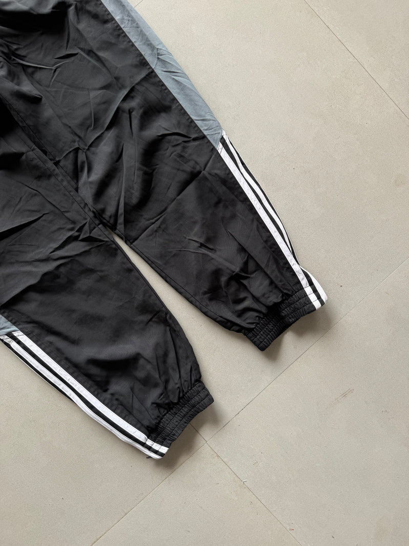 ADIDAS STRIPED TRACK PANT10 - M
