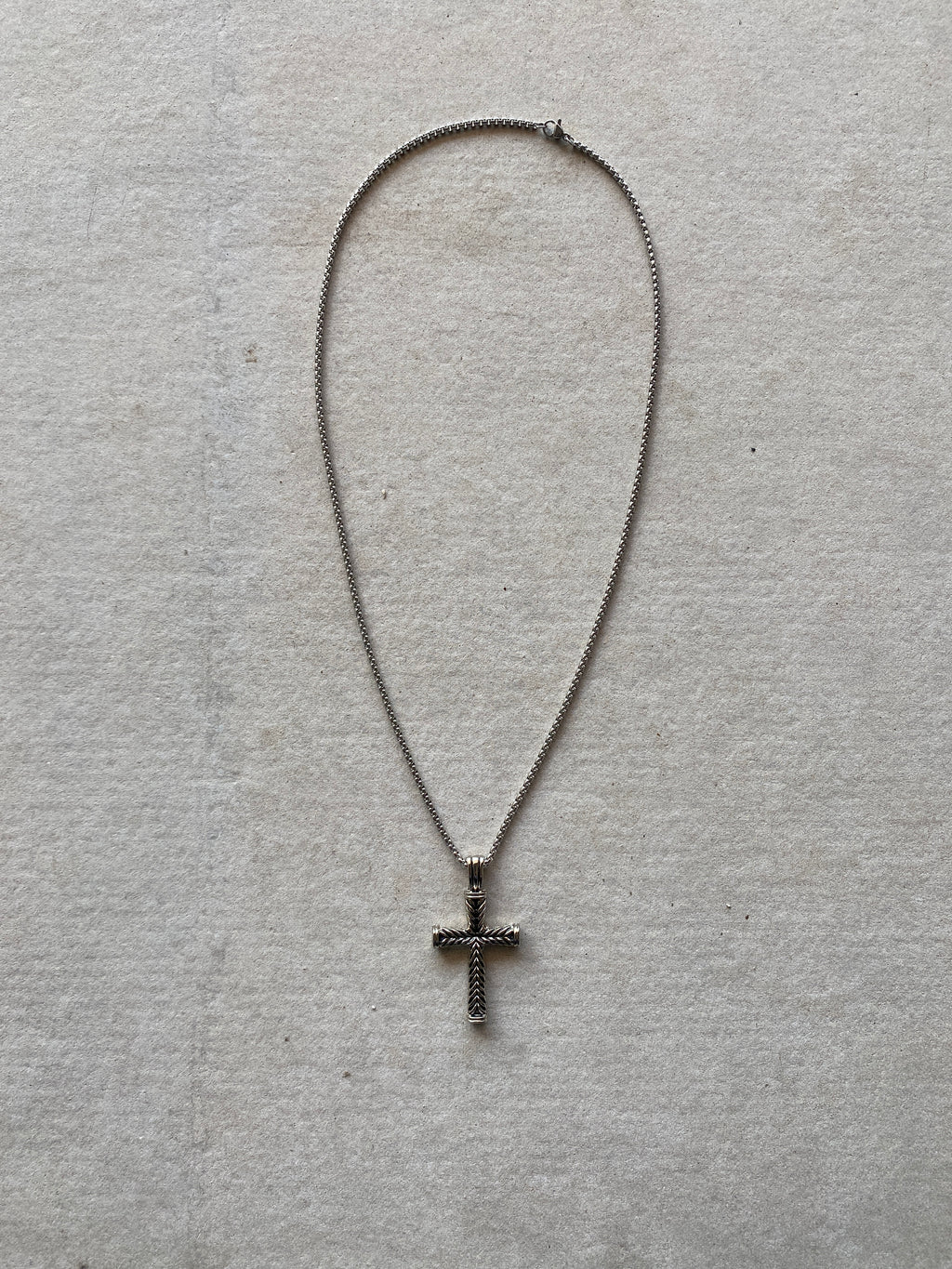 CROSS PENDANT CHAIN