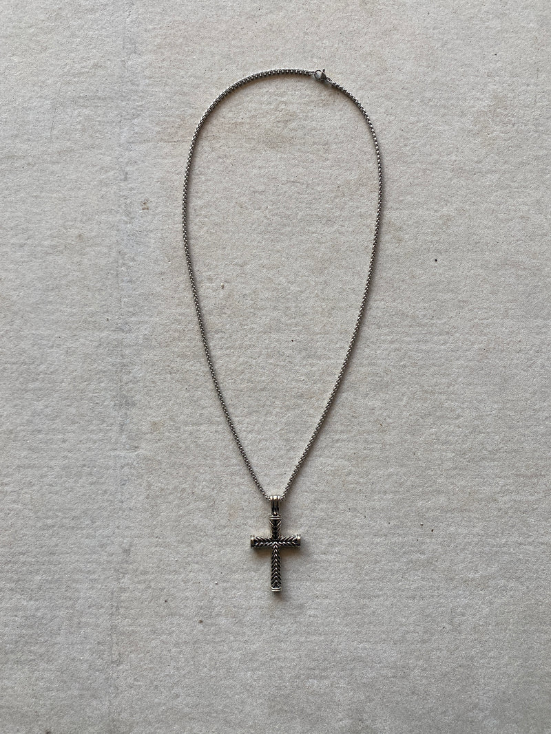 CROSS PENDANT CHAIN