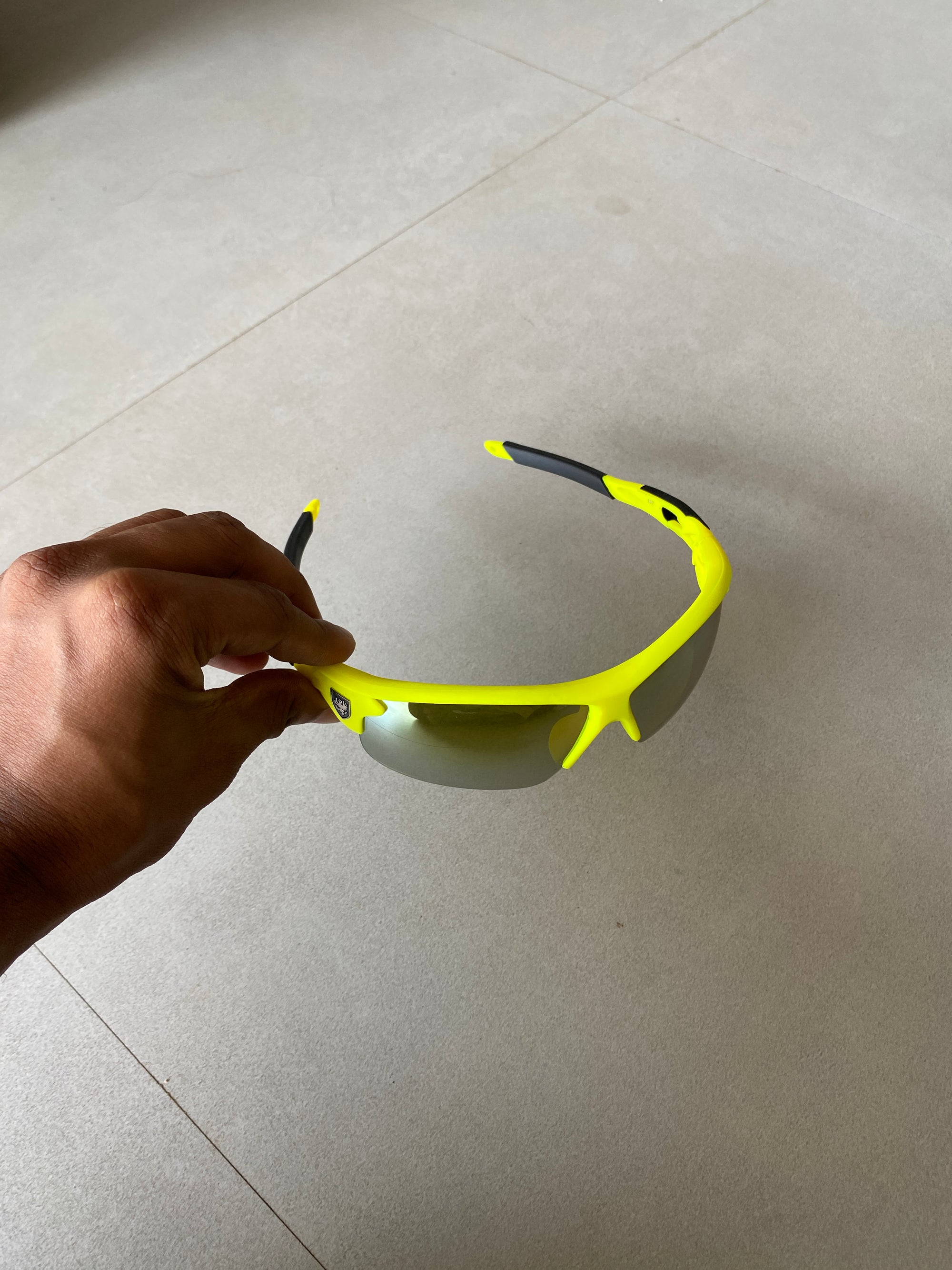 UV PROTECTED SPORTS SUNGLASSES