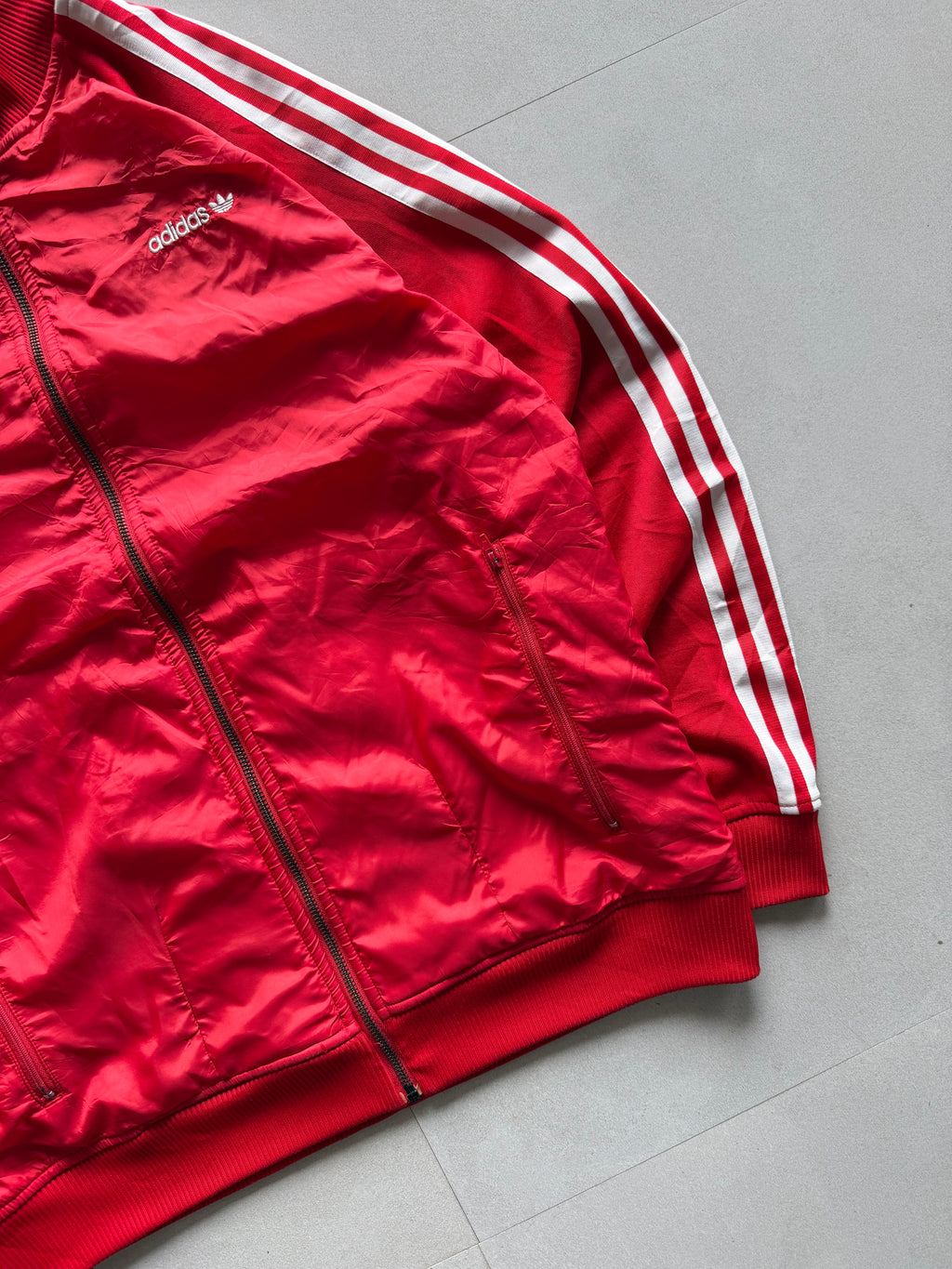 ADIDAS STRIPED JACKET - M