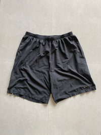 NIKE BASIC SHORTS - M