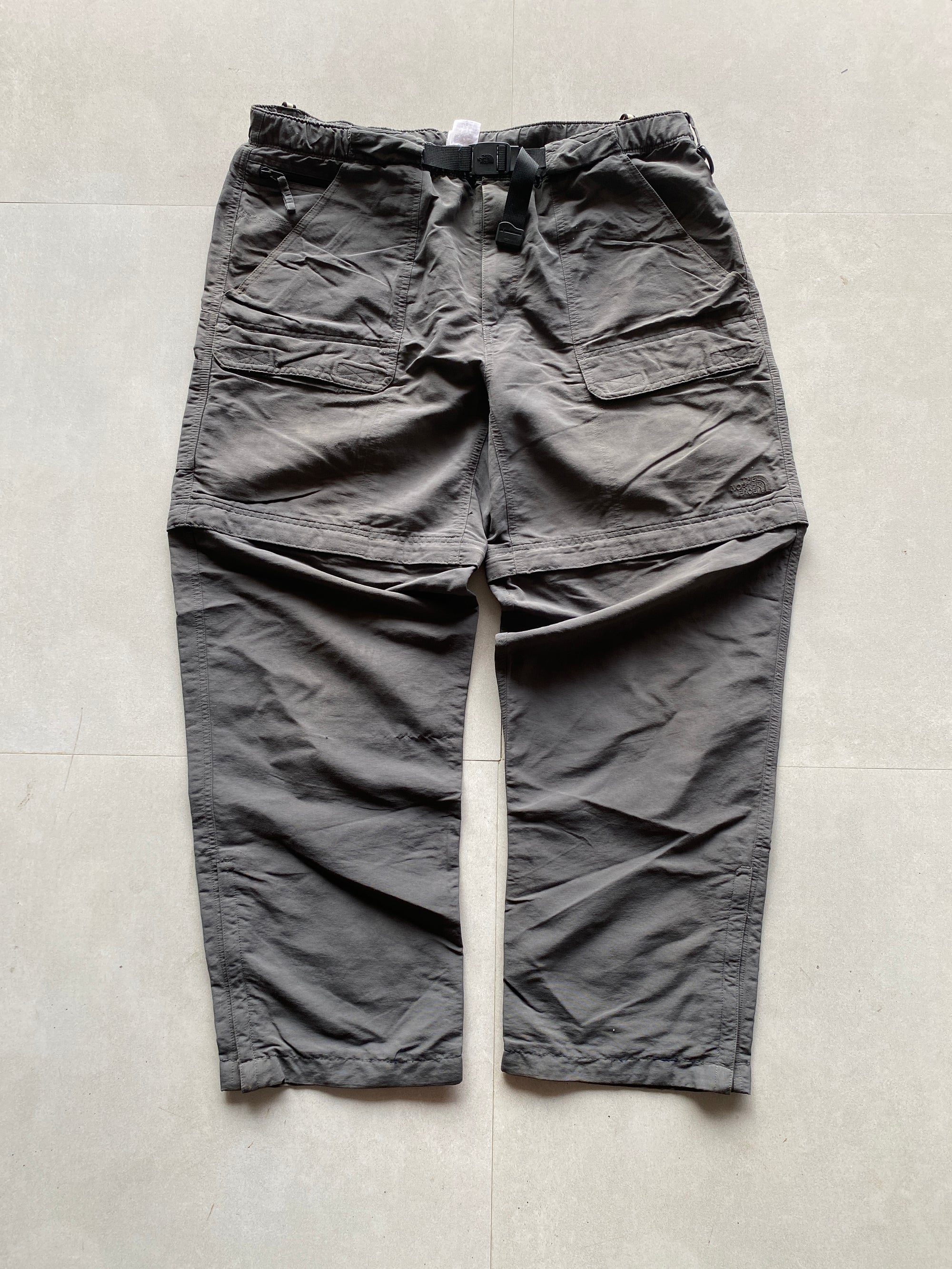 THE NORTH FACE CONVERTIBLE PANTS -