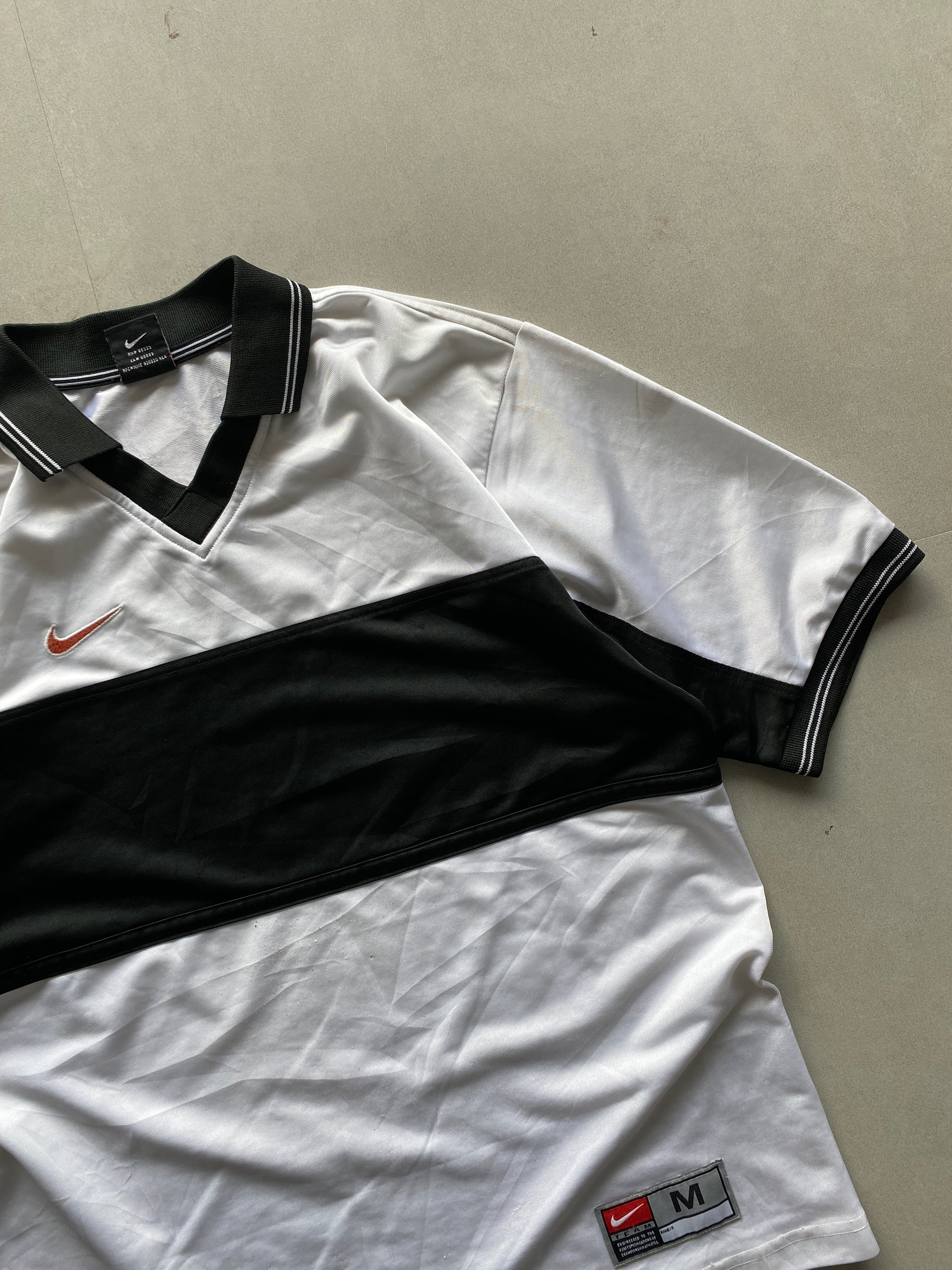 90s NIKE DRI-FIT TEE - M