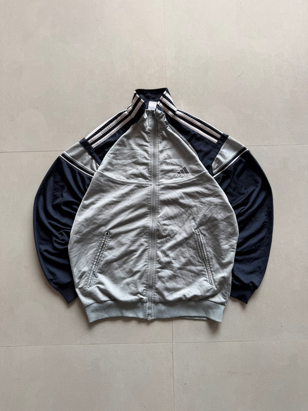 00S ADIDAS JACKET -M