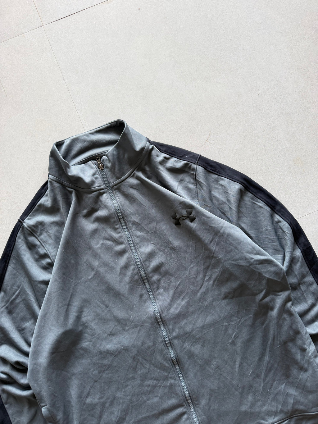 UNDER ARMOUR JACKET - XL