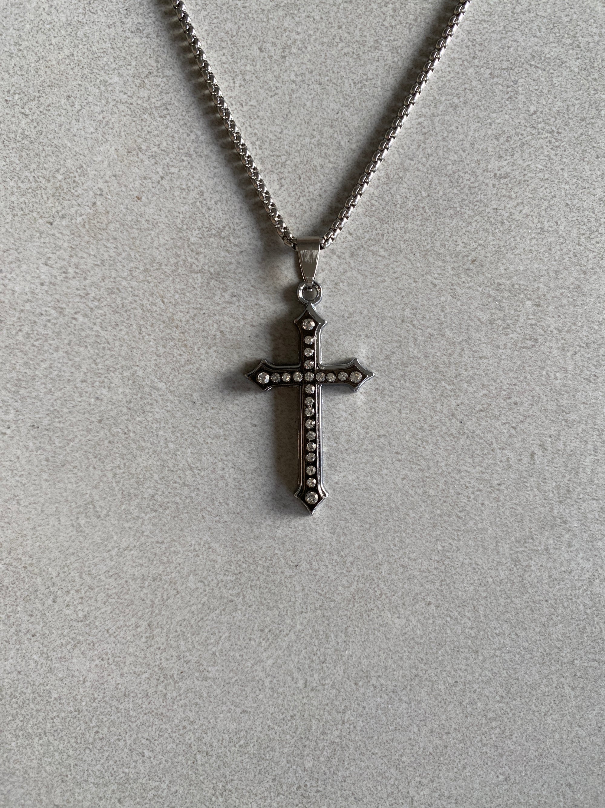CRUCIFIX CROSS PENDANT CHAIN