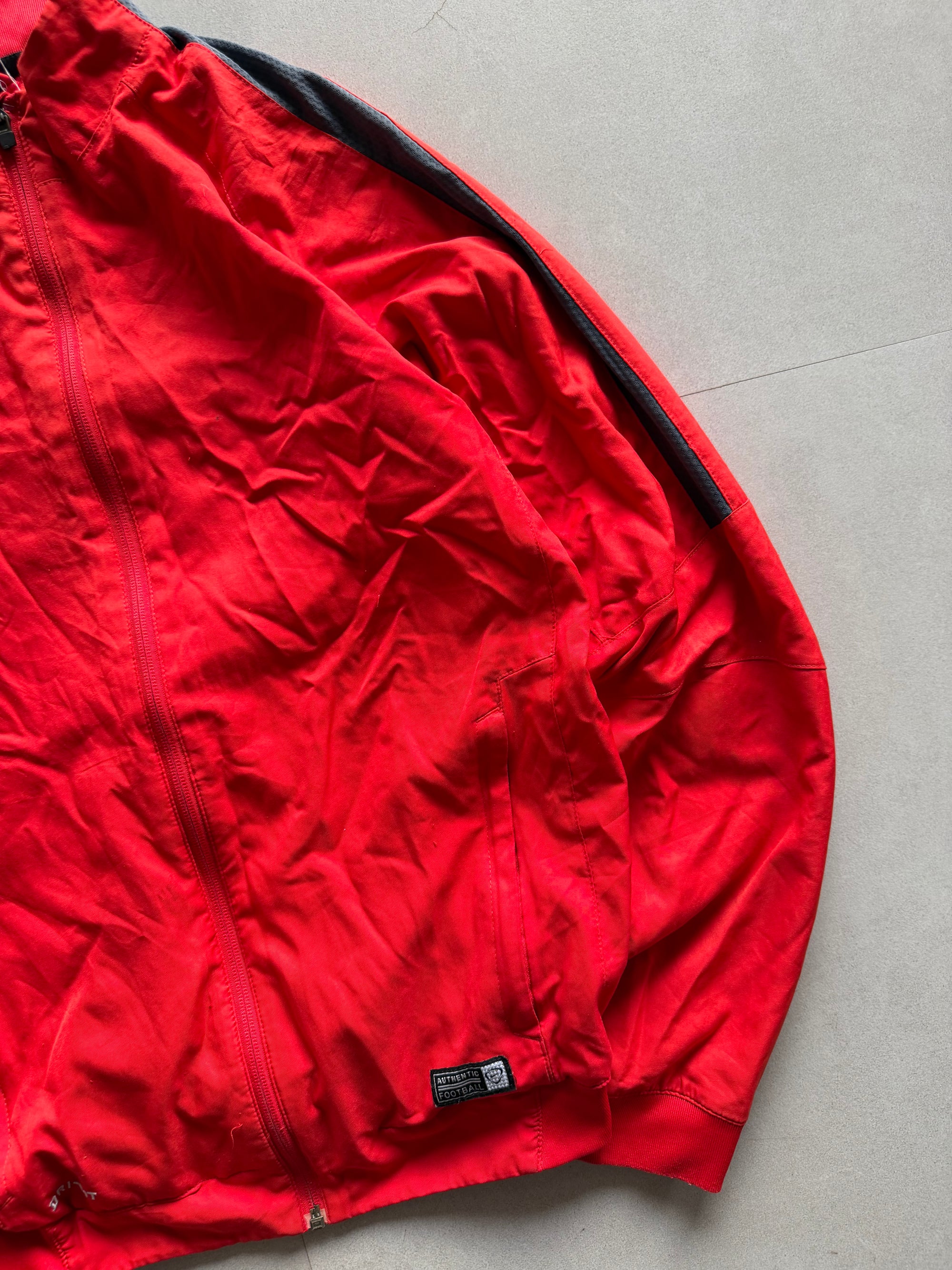 VINTAGE NIKE JACKET - M