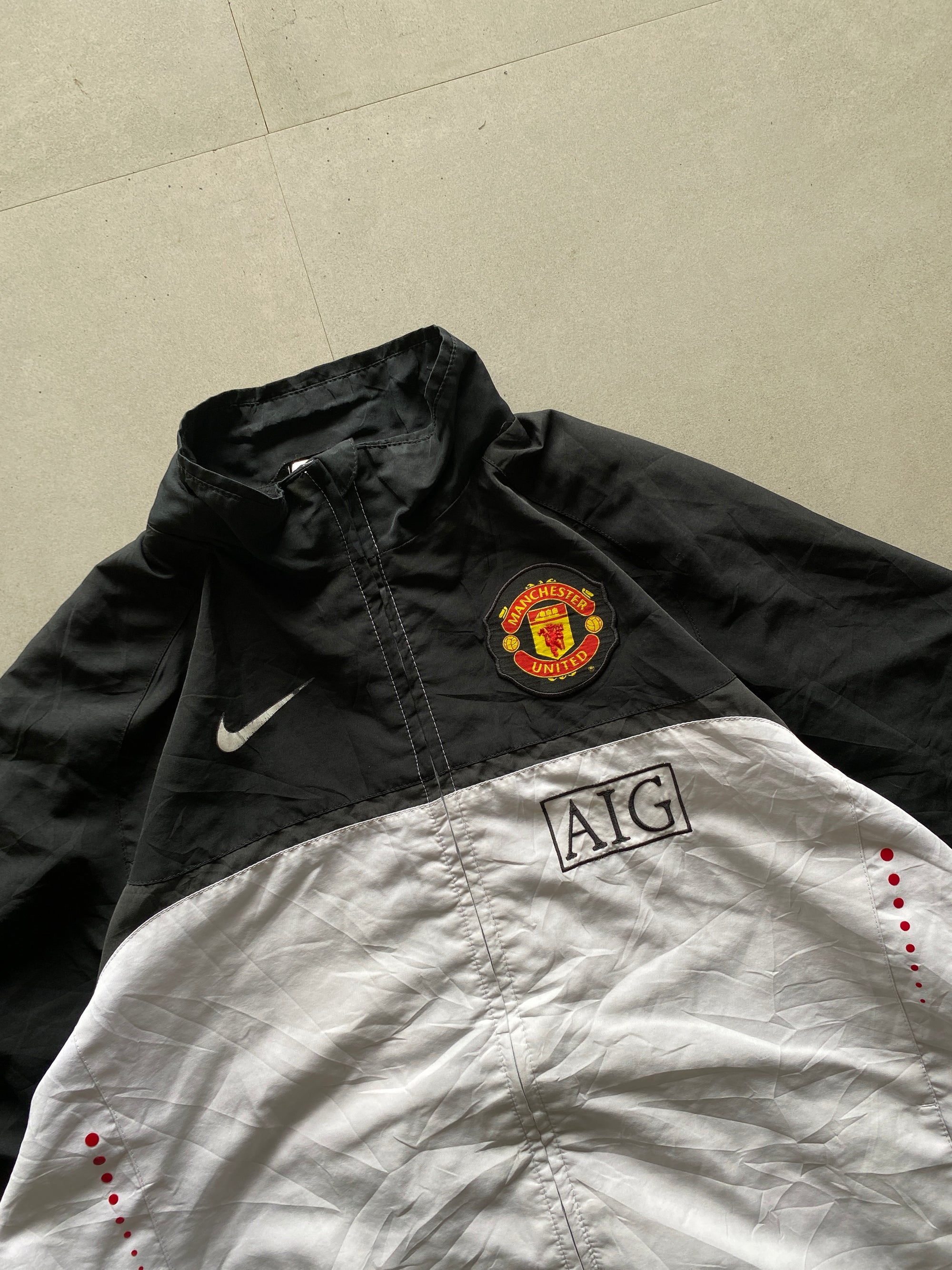 VINTAGE NIKE MANCHESTER UNITED JACKET - L