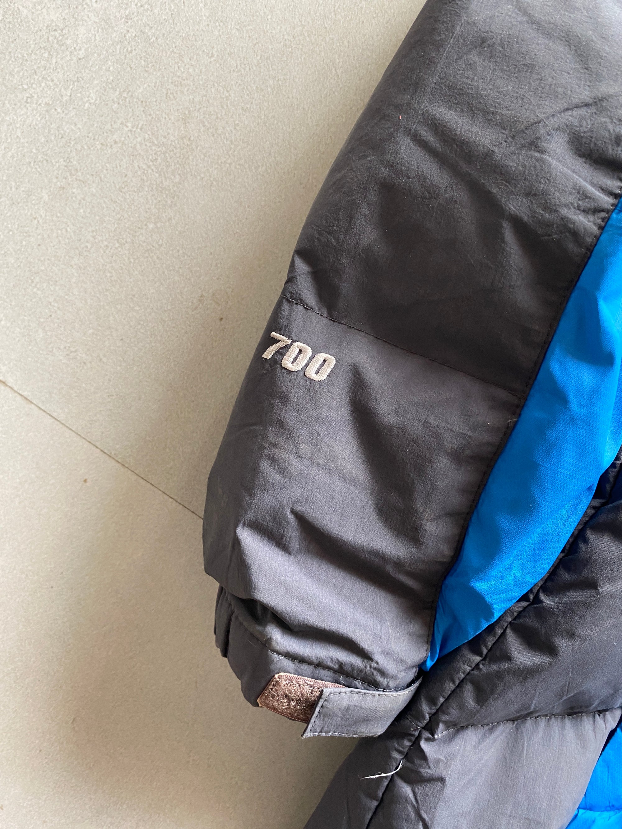 THE NORTH FACE HYVENT 700 PUFFER JACKET - XL