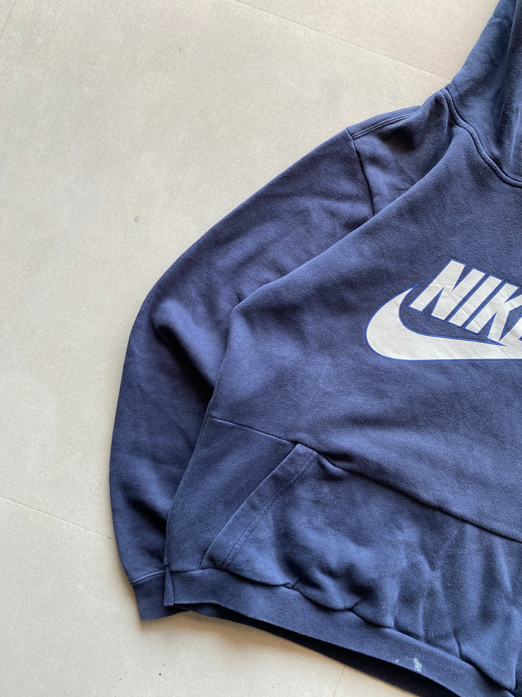 VINTAGE NIKE BIG LOGO HOODIE - S